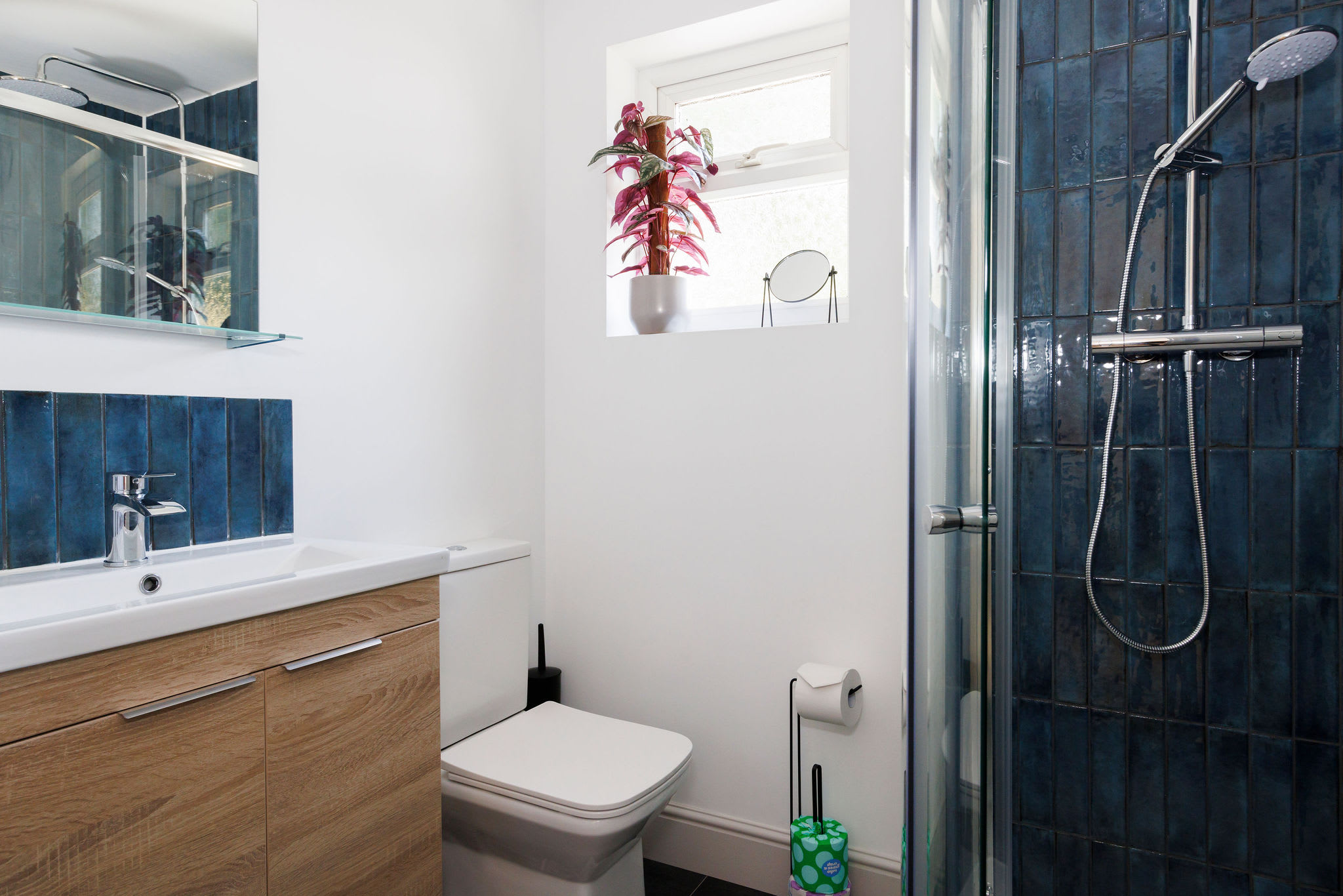 Refresh in this bright and stylish en suite