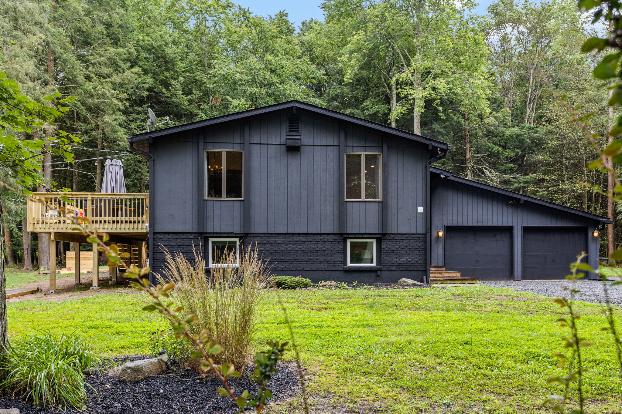 Luxury 5BR: Hot Tub, Arcade & Game Room Bar