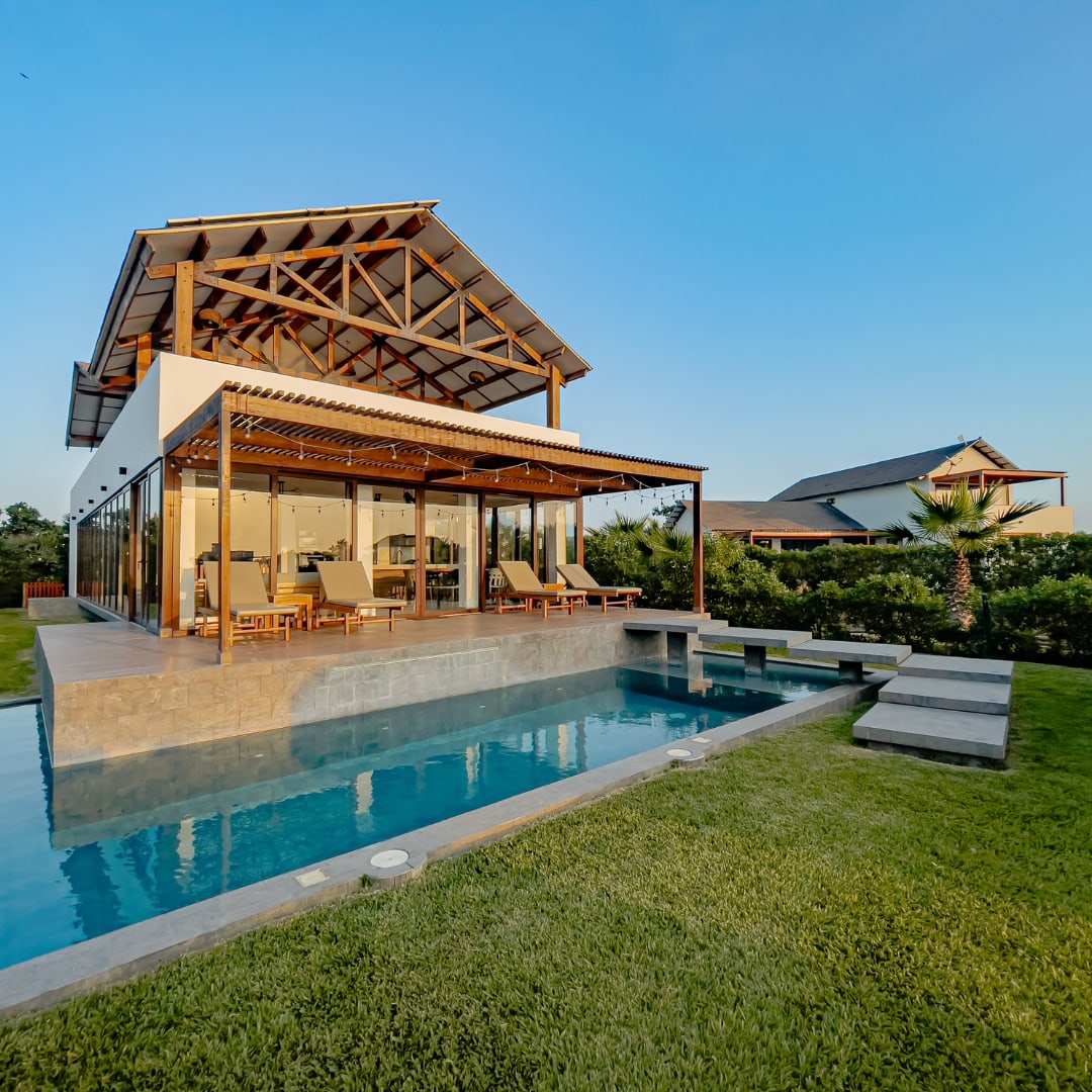HOP BALI: Lagoon & Beach Escape in Chincha