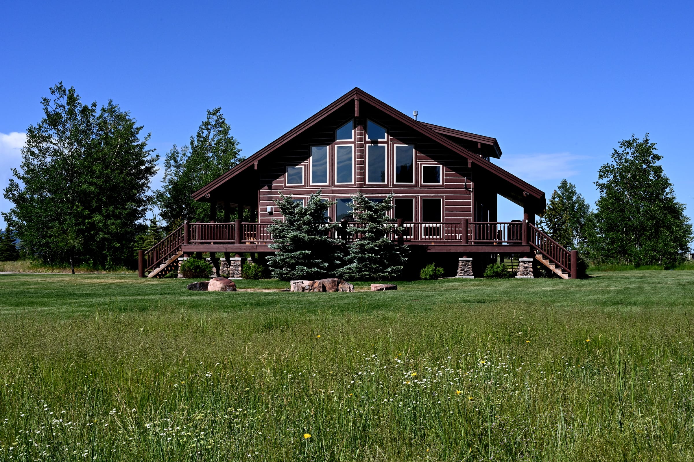 *New Listing* | Sleeps 17 | 6 Bed 4 Bath | Water Access — Island Park, ID — vacation rental
