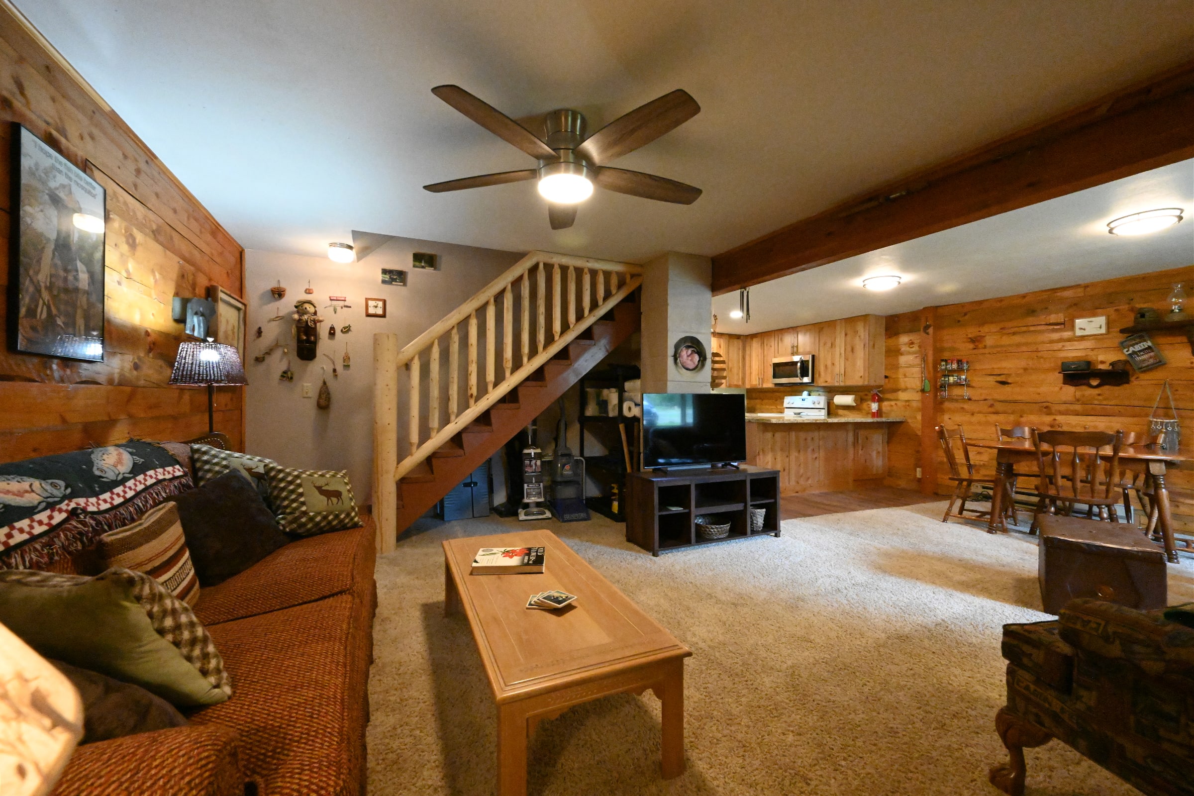*New Listing*|Sleeps 6| 25 Miles to Yellowstone! — Island Park, ID — vacation rental