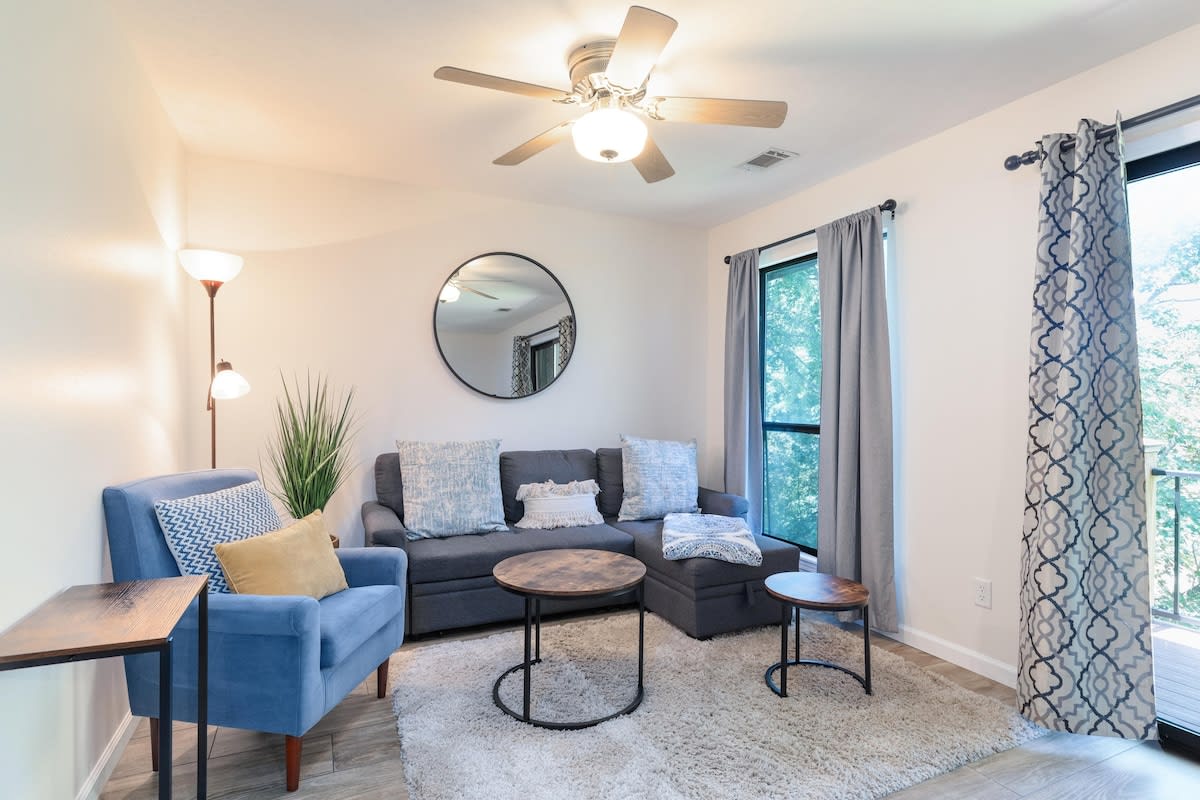 The Capital Indoor Outdoor Pool, Hot tub & More — Branson, MO — vacation rental