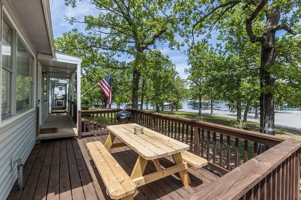 Wake Zone @ Lighthouse Lodge – Lake Views & Easy Water Access! — Kimberling City, MO — vacation rental