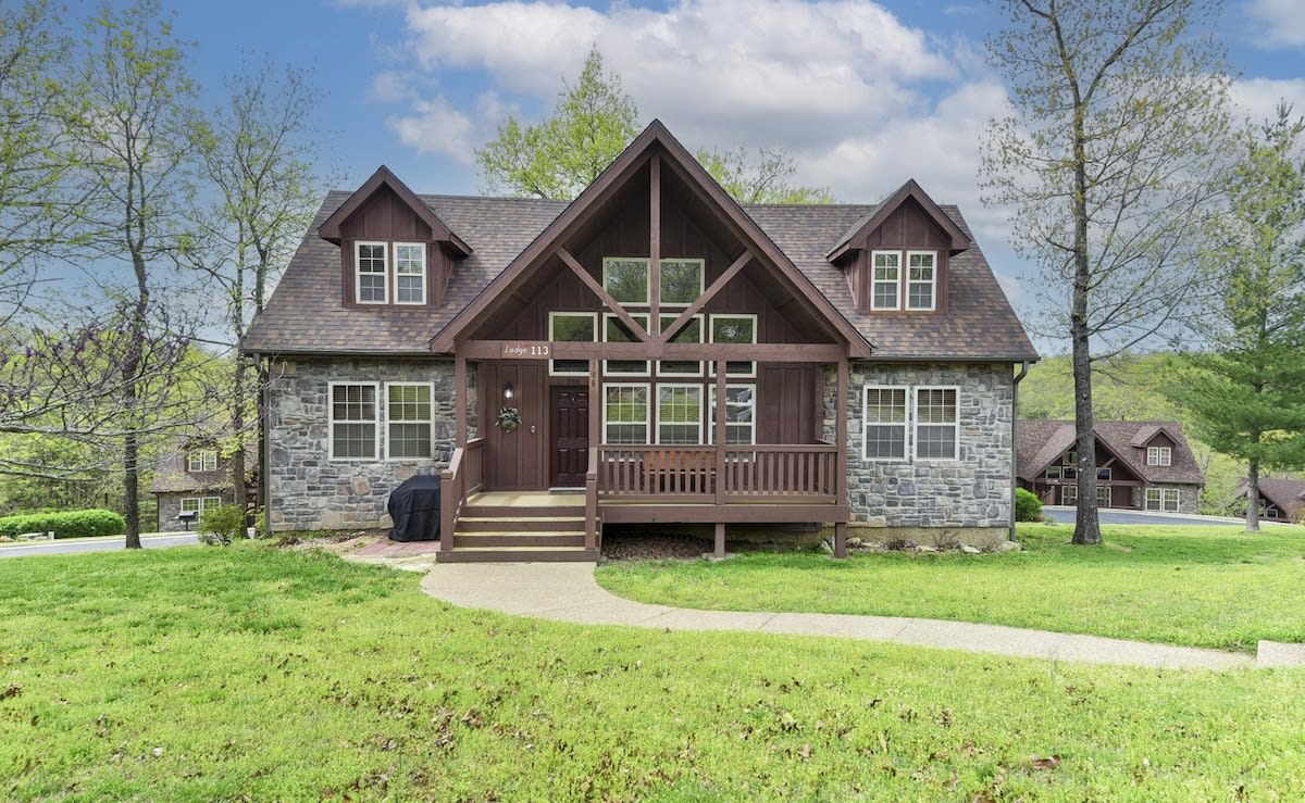 Sooner Settle Lodge 4 King Rooms Stonebridge — Reeds Spring, MO — vacation rental