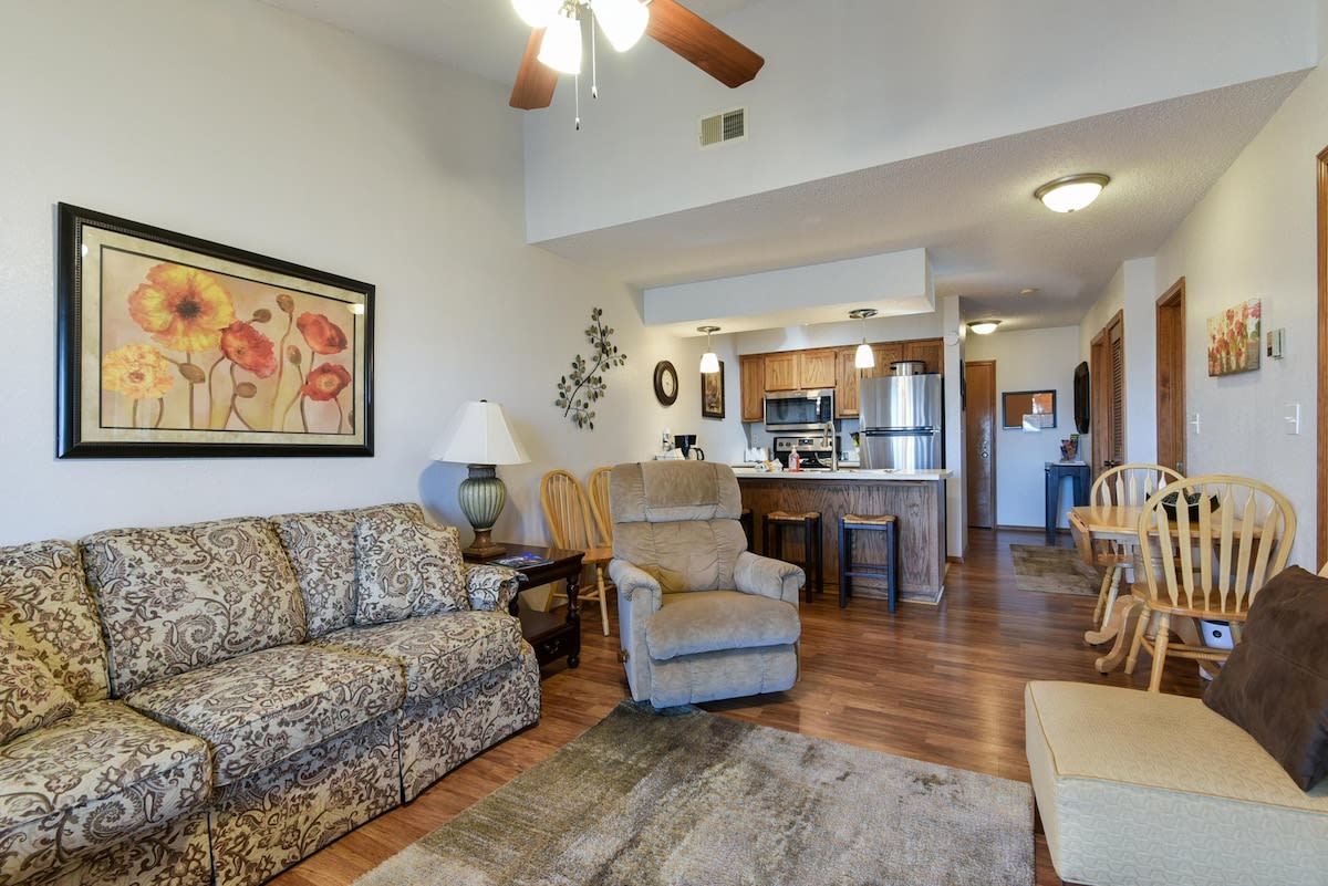 Divine 9 Condo -Fishing Lake & Hiking Trails! — Reeds Spring, MO — vacation rental