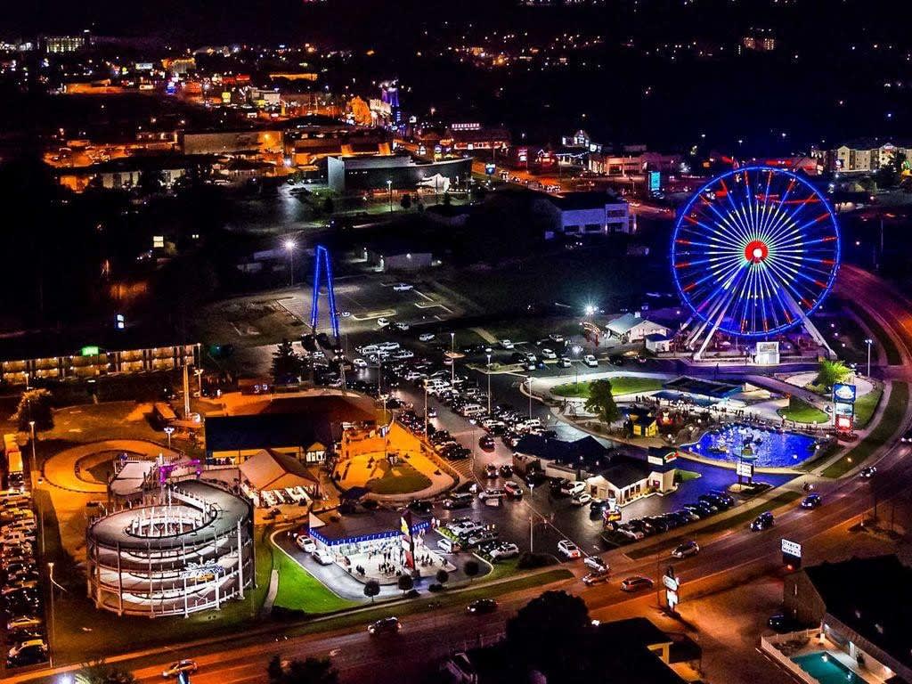 Fun for the whole family on the Branson 76 Strip.