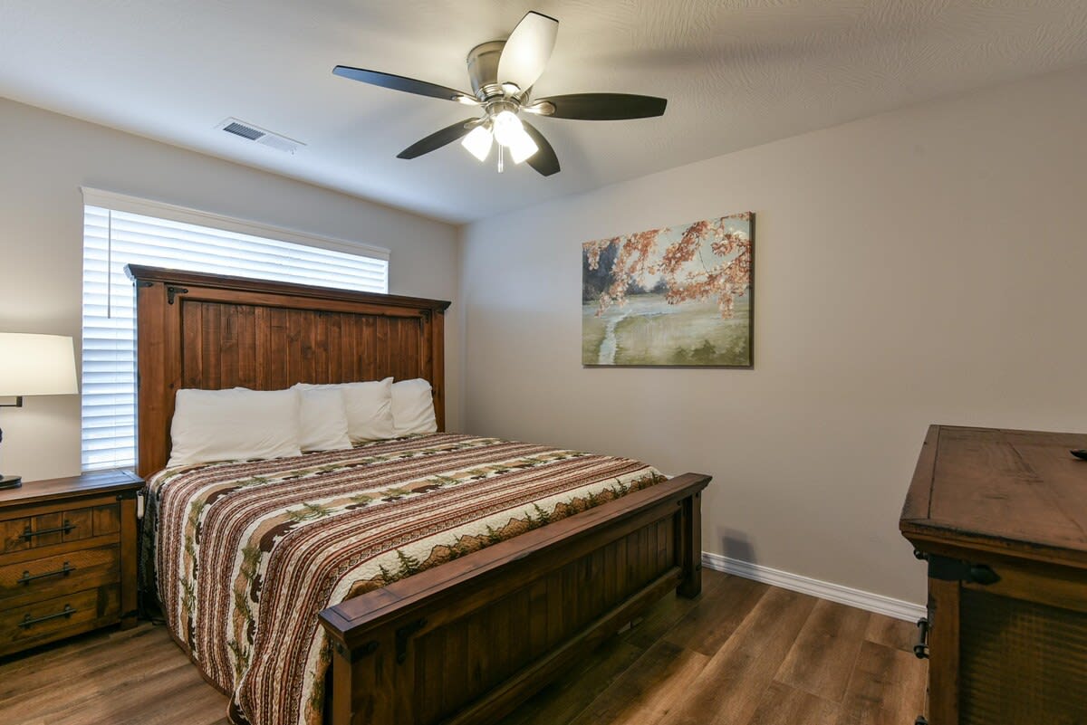 Remote controlled bedframe - adjustable head position