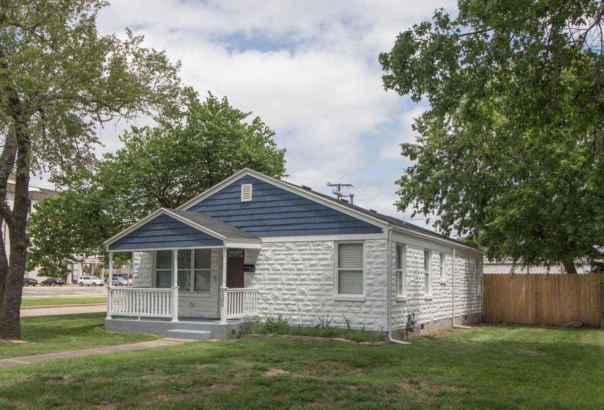 The Gathering Space - Updated - Great Location! — Springfield, MO — vacation rental