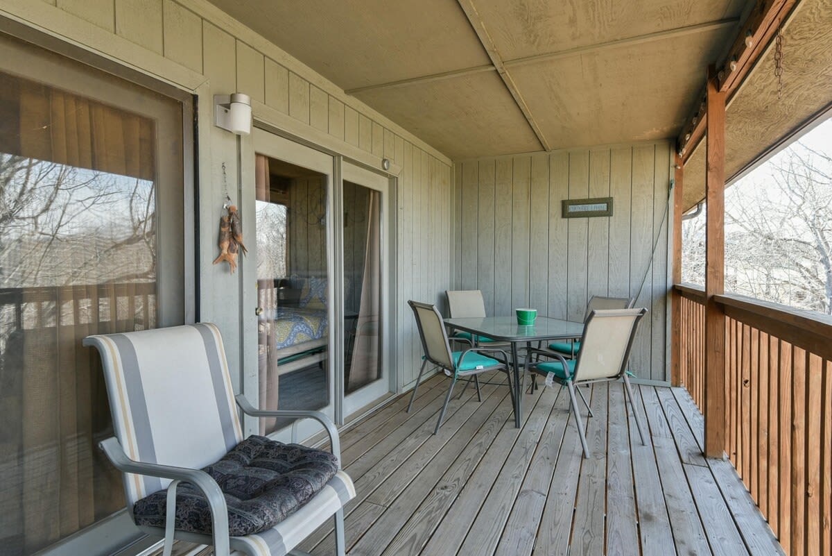 Back deck overlooking wooded area - great for relaxing and watching the wildlife!
