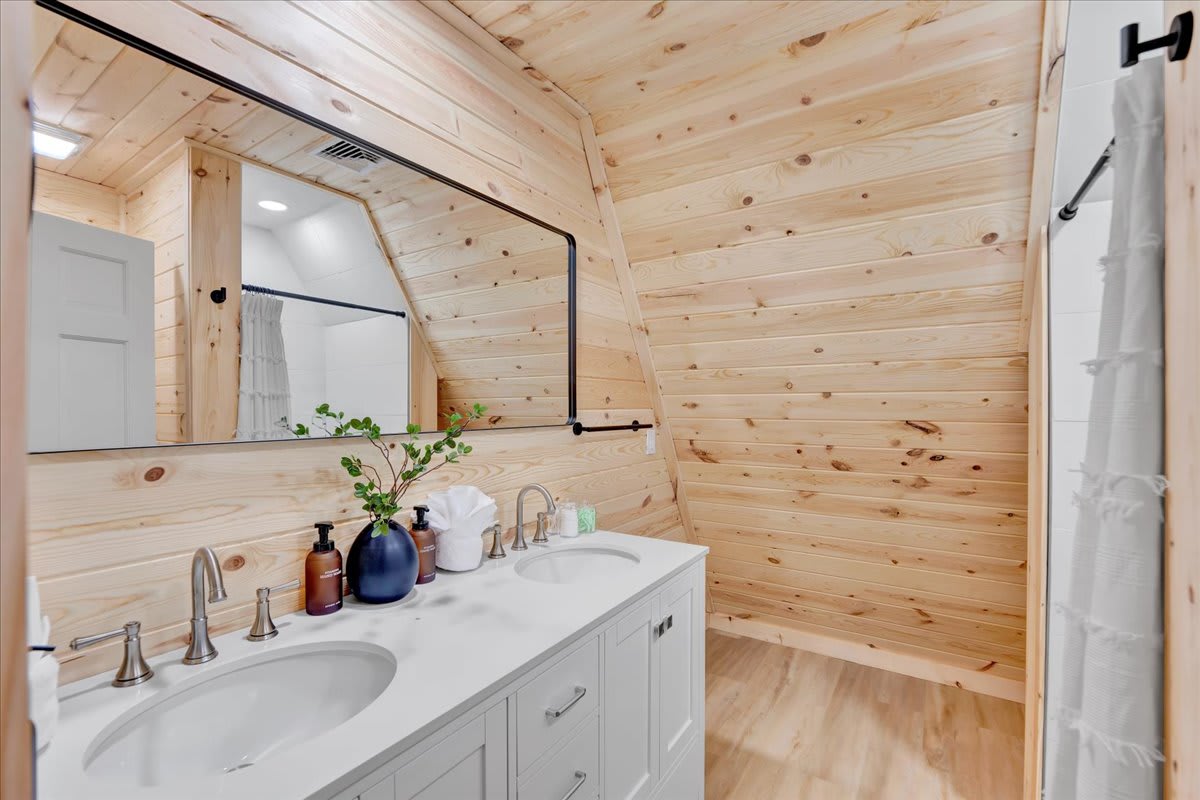 The Pocono Dreamhouse | Modern A-Frame | Hot Tub