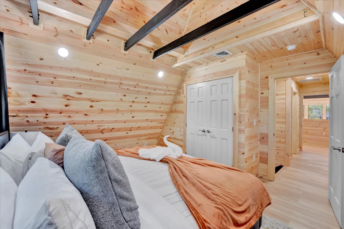The Pocono Dreamhouse | Modern A-Frame | Hot Tub