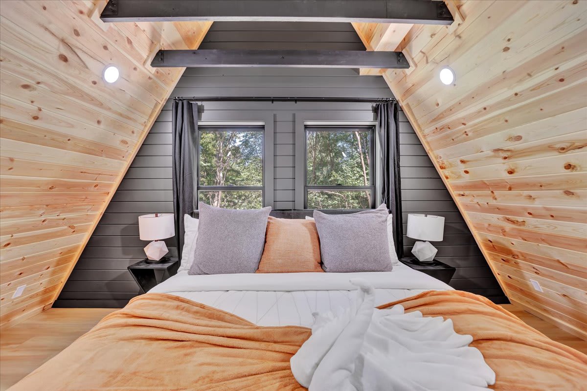 The Pocono Dreamhouse | Modern A-Frame | Hot Tub