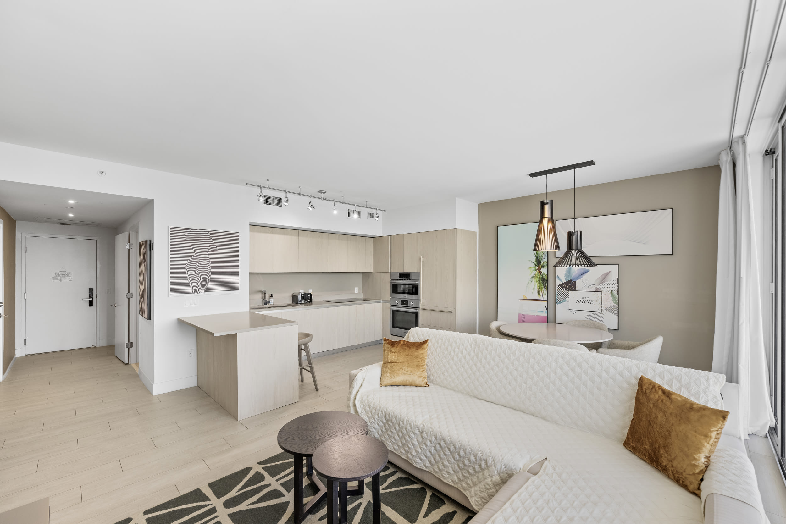 Stunning High-Floor City View 1BR Hyde Beach House 3