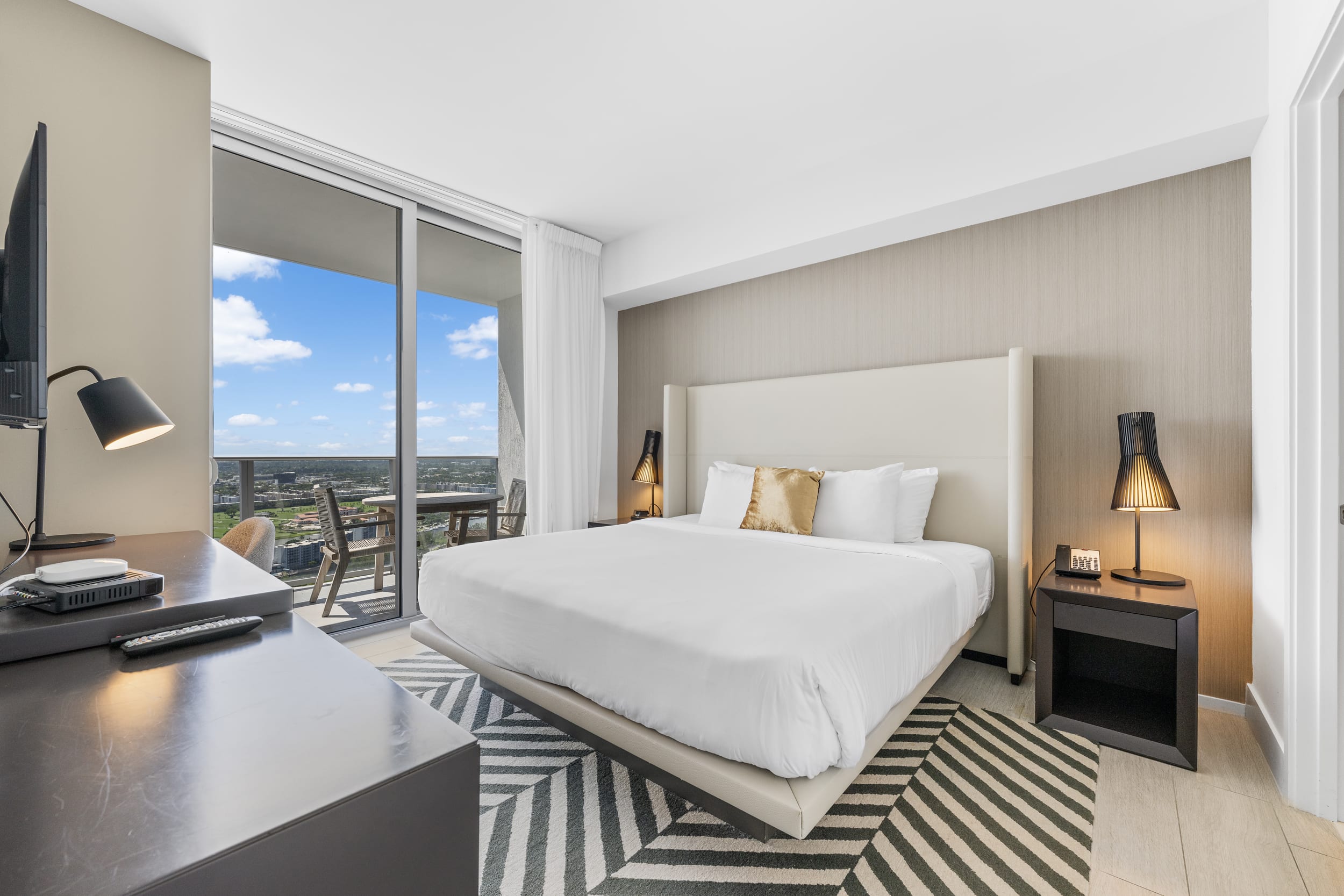 Stunning High-Floor City View 1BR Hyde Beach House 4