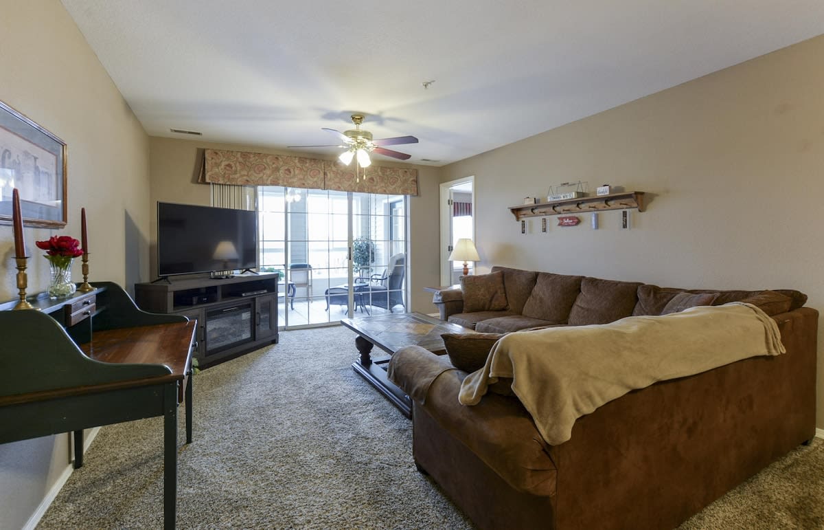 Country Getaway Condo -No Stairs! Close to Strip! — Branson, MO — vacation rental
