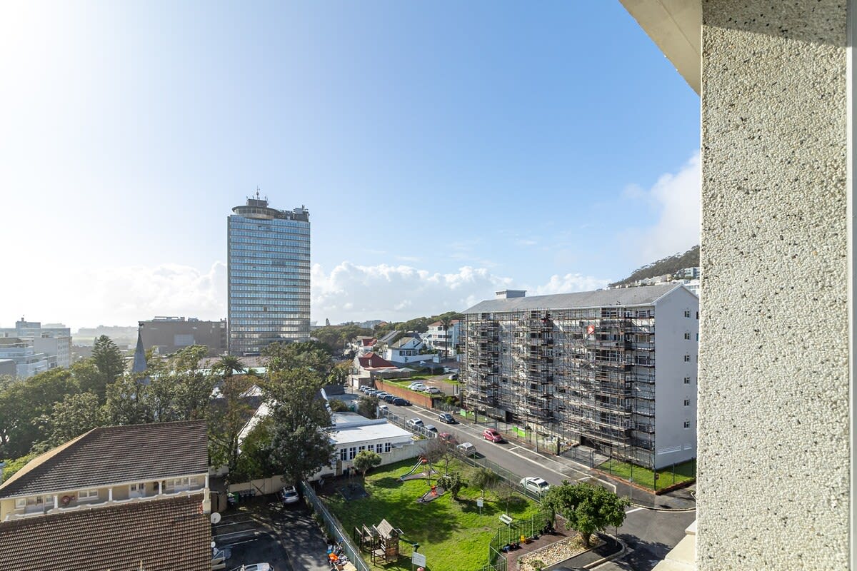 1 Bedroom Apartment, The Centurion, Seapoint, Cape Town, South Africa  - Picture 22
