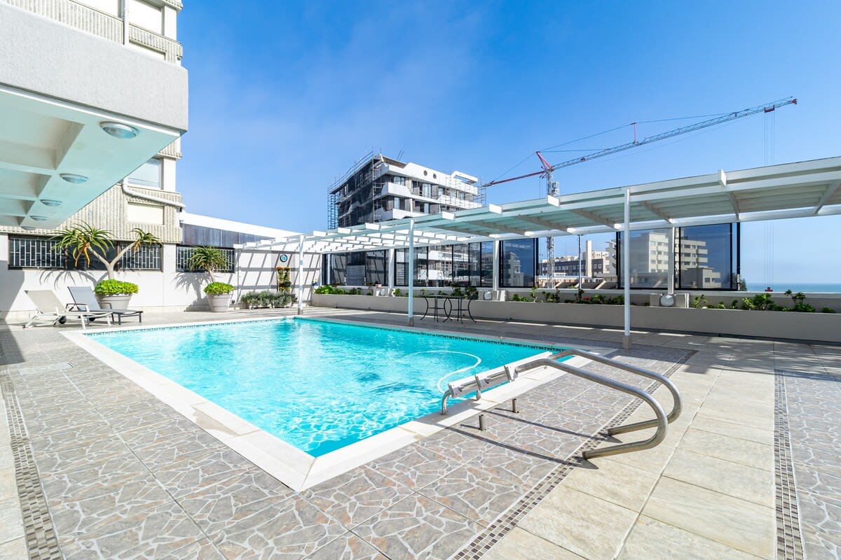 1 Bedroom Apartment, The Centurion, Seapoint, Cape Town, South Africa  - Picture 15