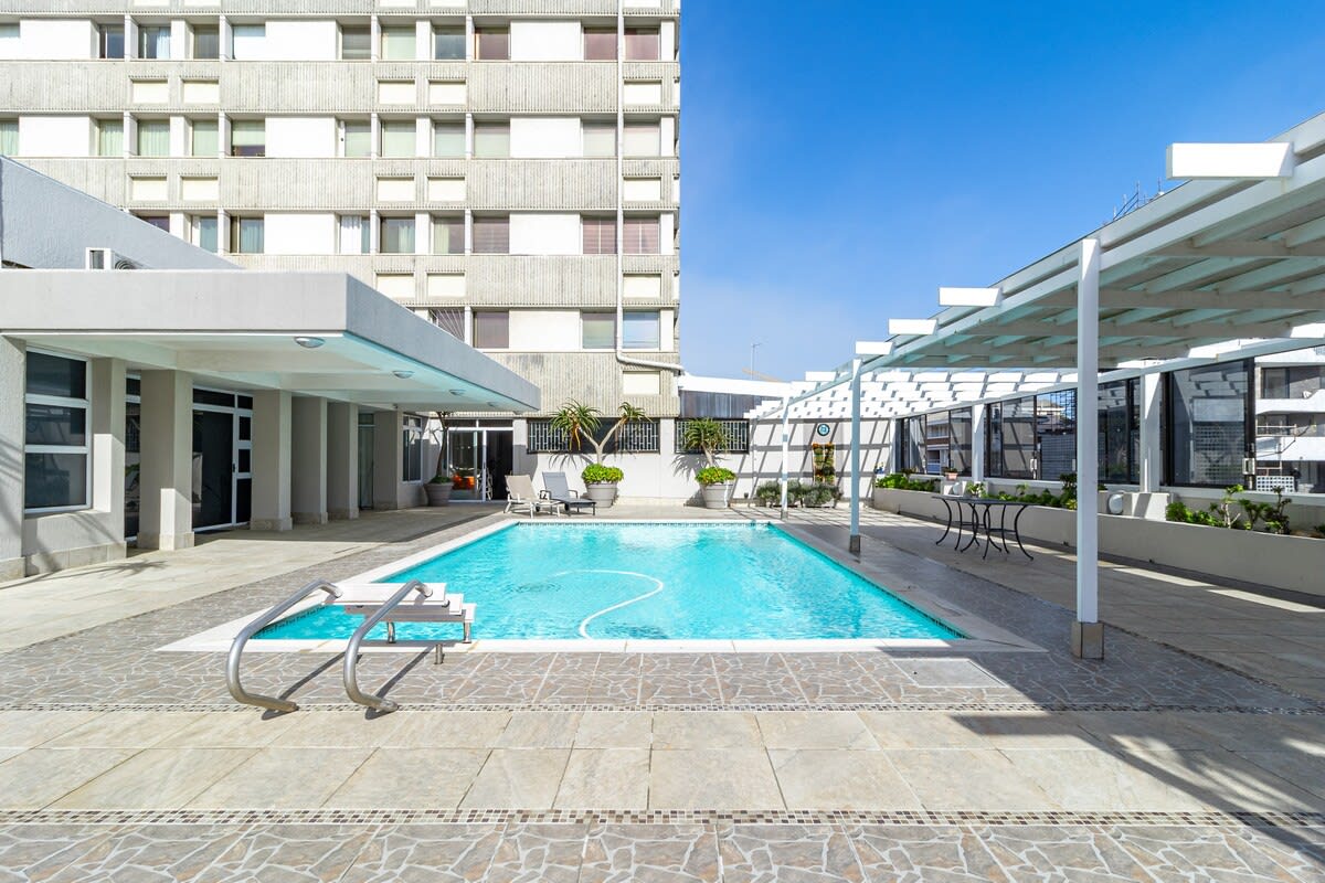 1 Bedroom Apartment, The Centurion, Seapoint, Cape Town, South Africa  - Picture 17