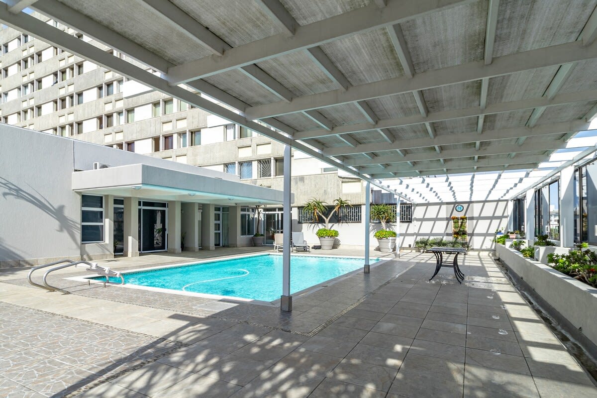 1 Bedroom Apartment, The Centurion, Seapoint, Cape Town, South Africa  - Picture 16