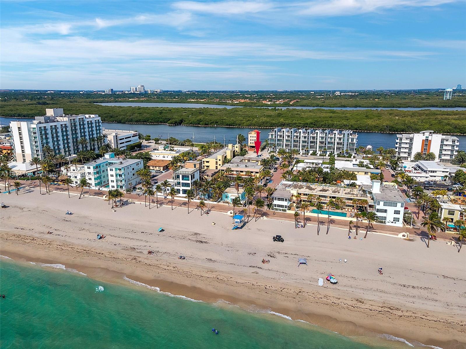 Beach lover's studio apartment in Hollywood, FL