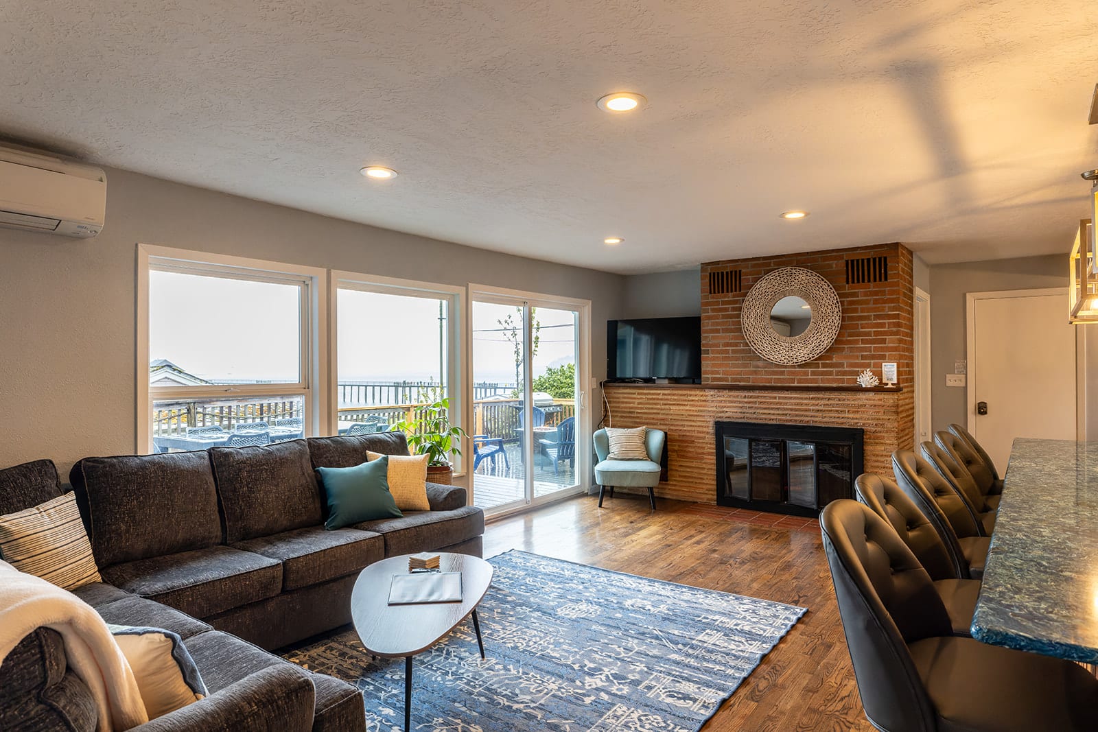 #StayinMyDistrict Garibaldi Bay Views — Garibaldi, OR — vacation rental
