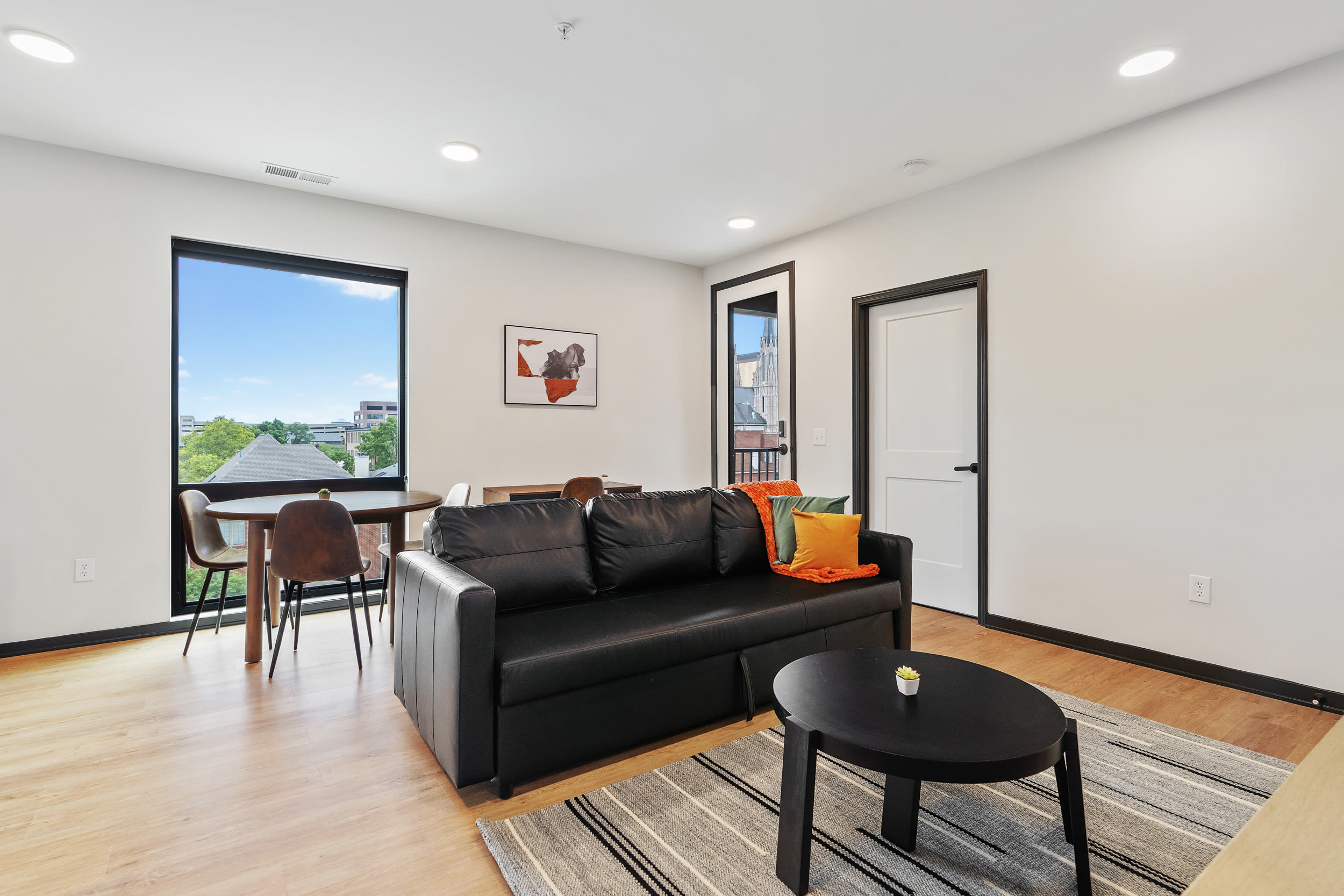 Cozysuites Mass 1br King - Lounge And Roof Deck - Indianapolis, IN