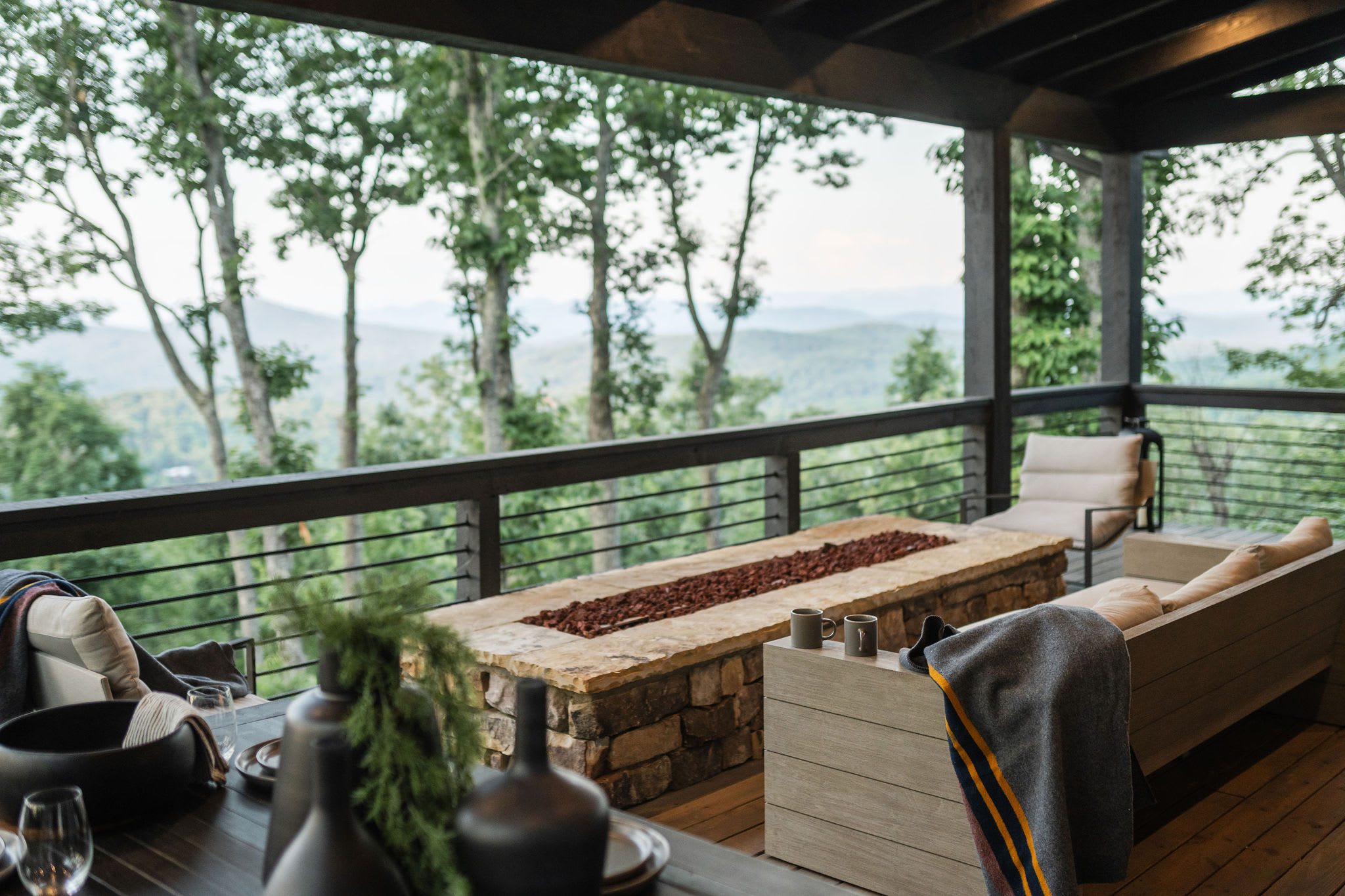 Stag's Manor|Stunning Mtn Views|Fire Table|Hot Tub — Morganton, GA — vacation rental