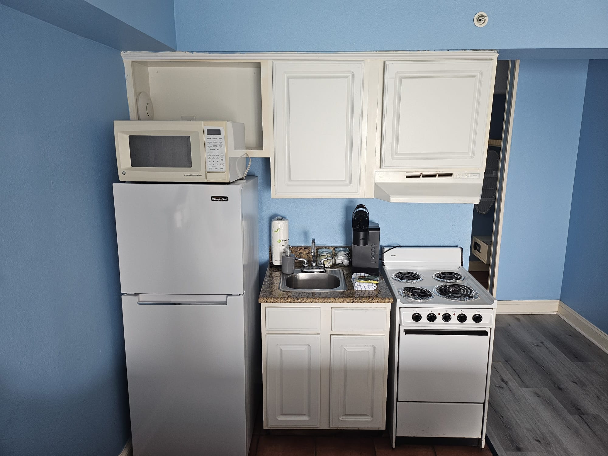 Listing image 4