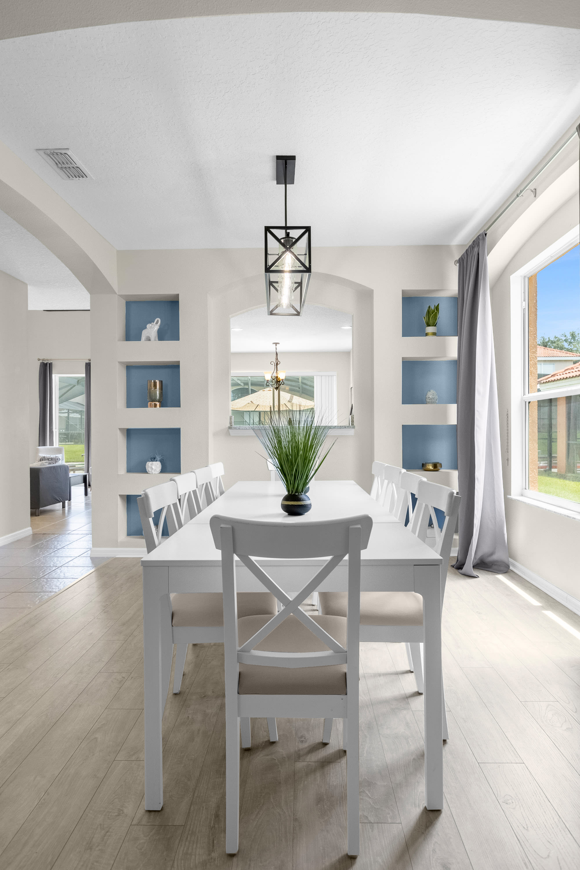 Modern Dining Room Perfect For Cozy Family Meals