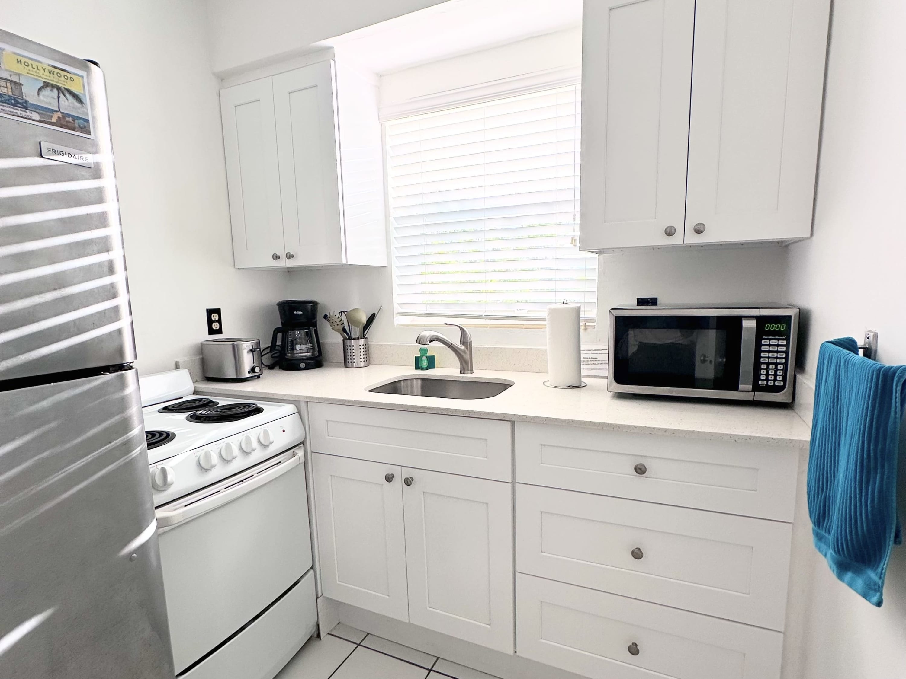 Southwinds #9 for 3, King Studio Steps to Beach — Hollywood, FL — vacation rental