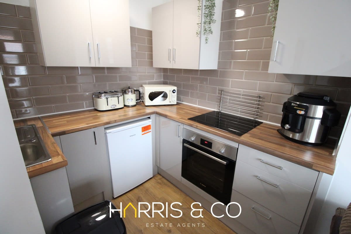 Phoenix Rise in Poulton Road 143 FY7 7AP - Property image 5 - VivreStays