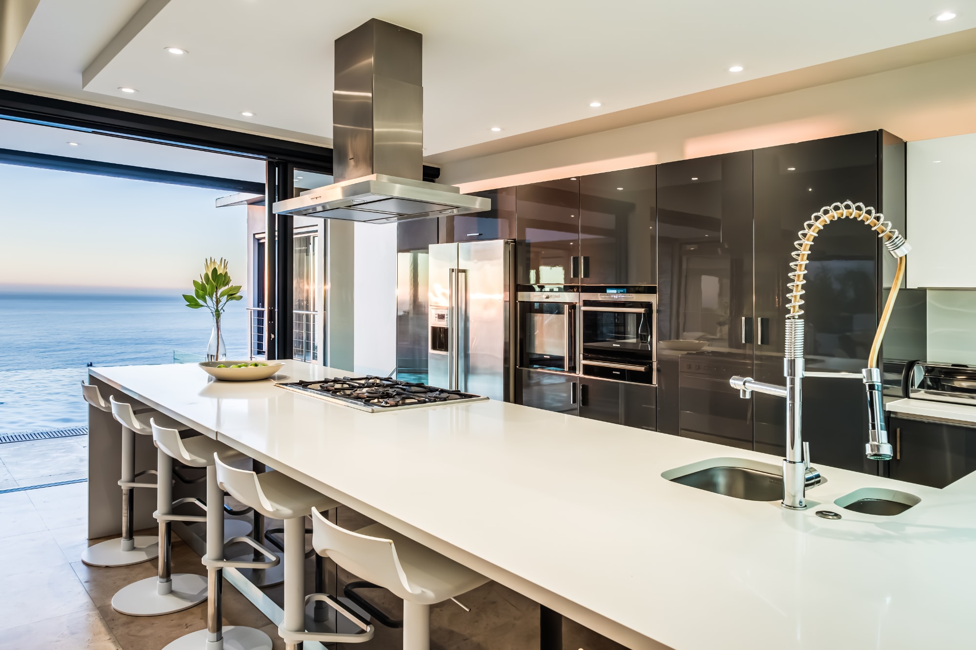 Spectacular Holiday Villa w Private Pool and Gym Prima Views 10