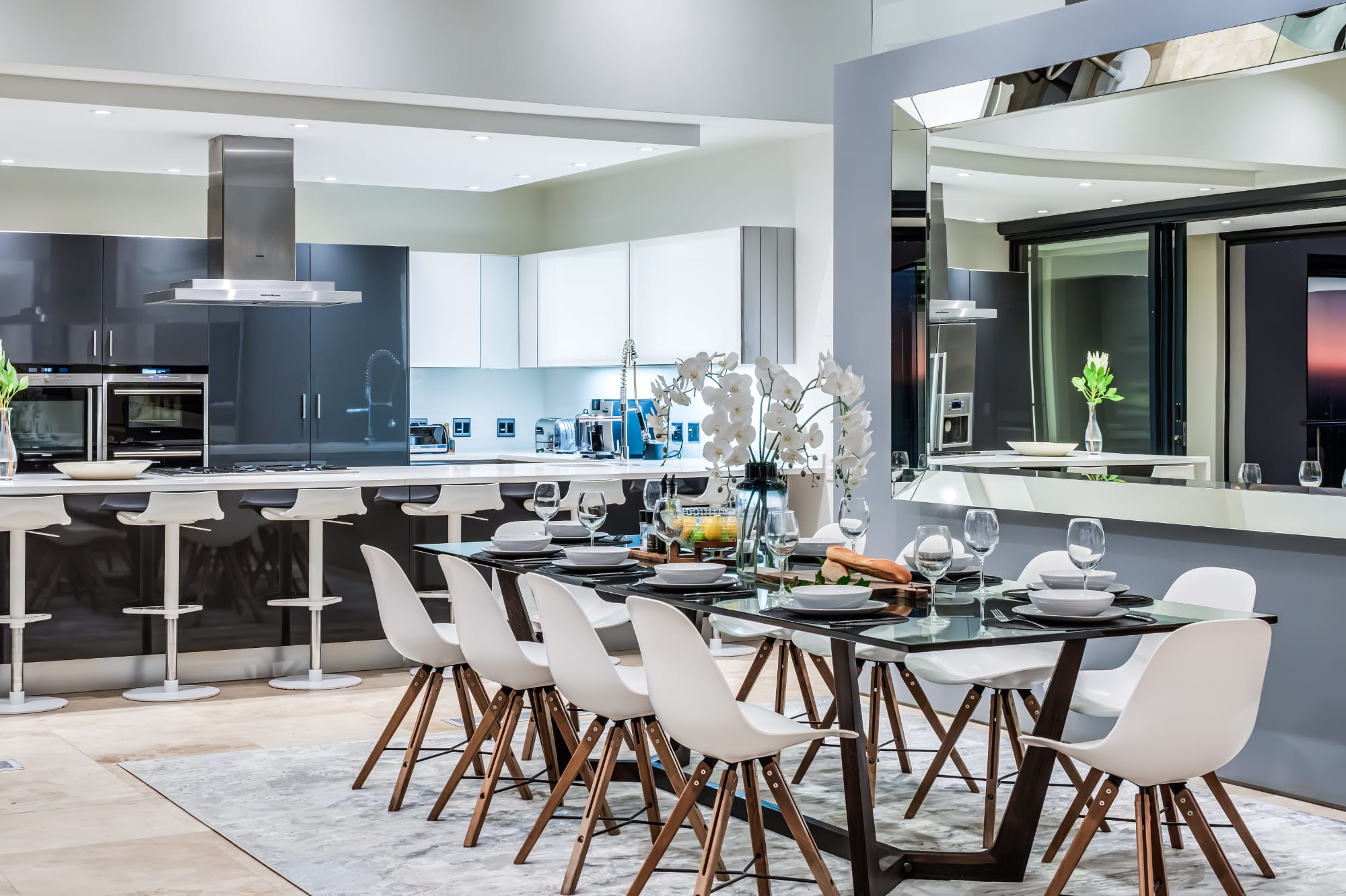 Spectacular Holiday Villa w Private Pool and Gym Prima Views 8