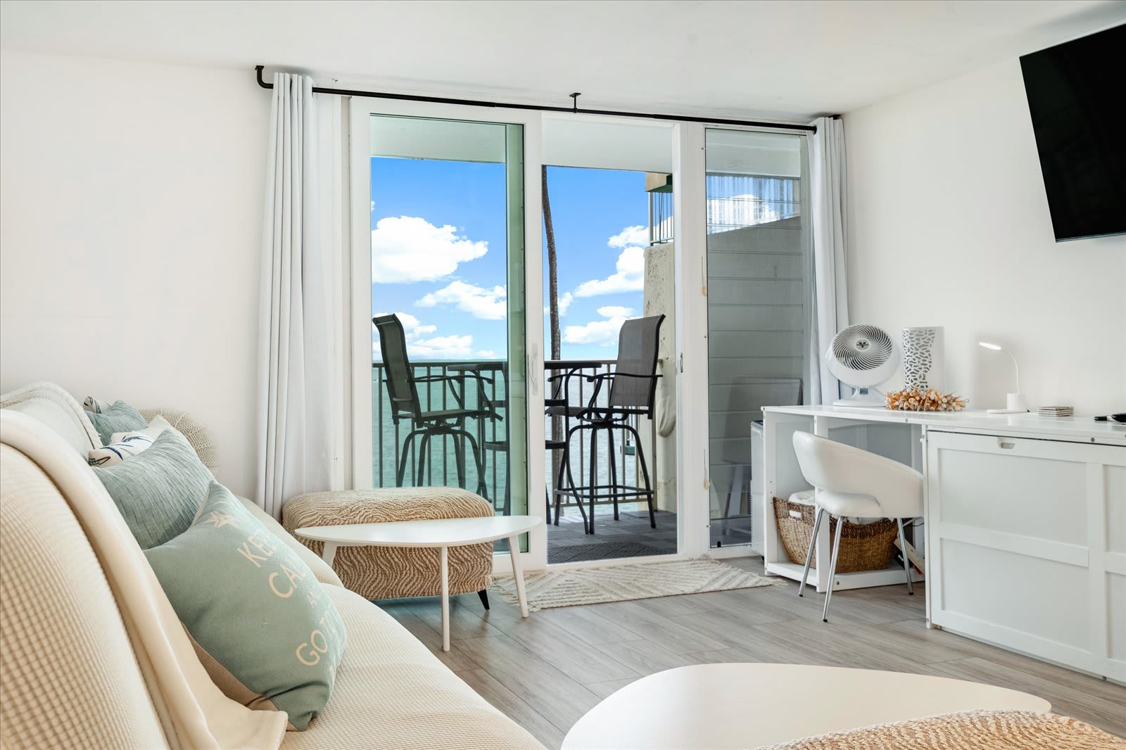 Luxury Beachfront Condo — Hauula, HI — vacation rental