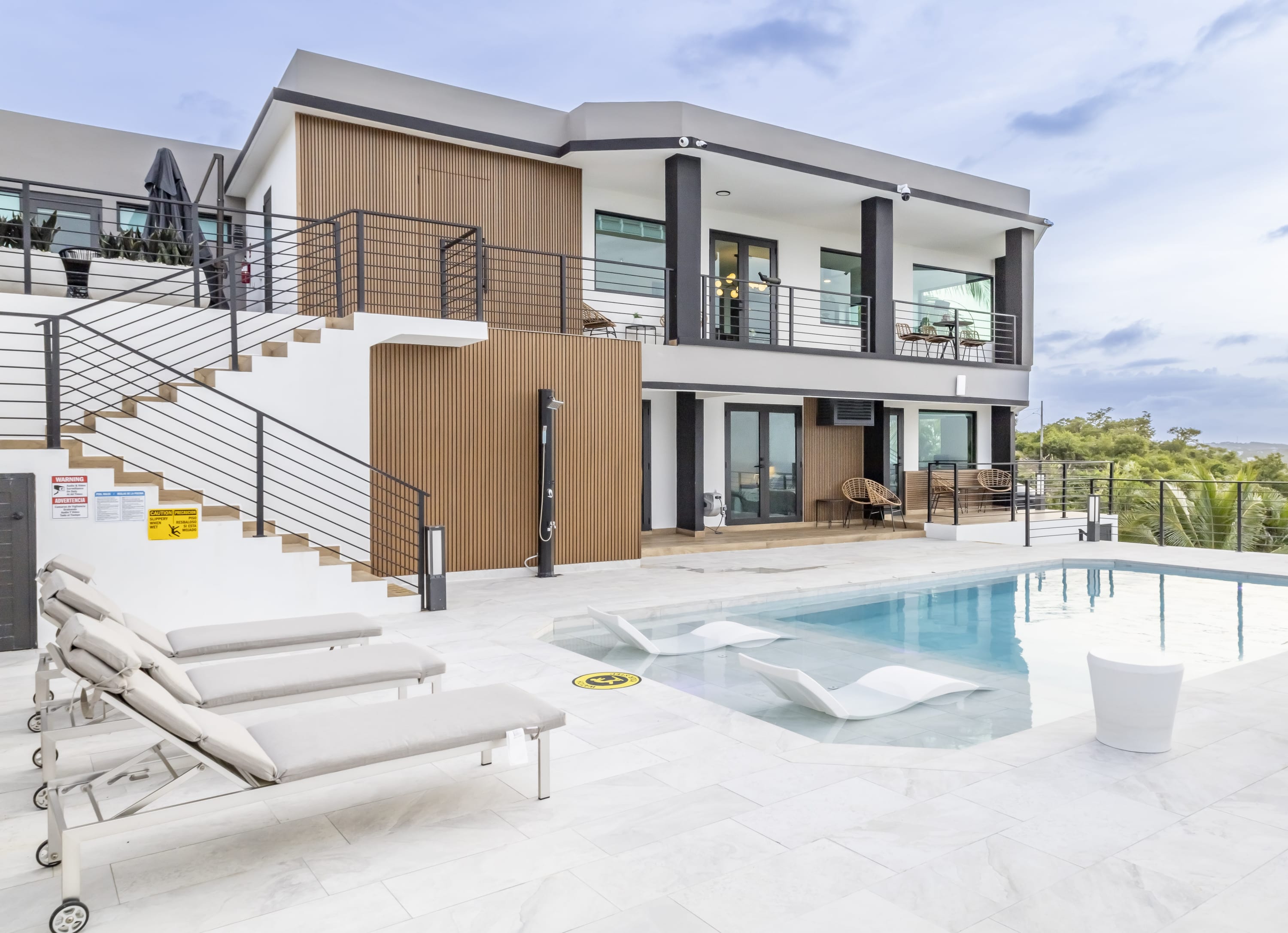 Luxury Villa on the hills looking at the atlantic ocean - Property photo