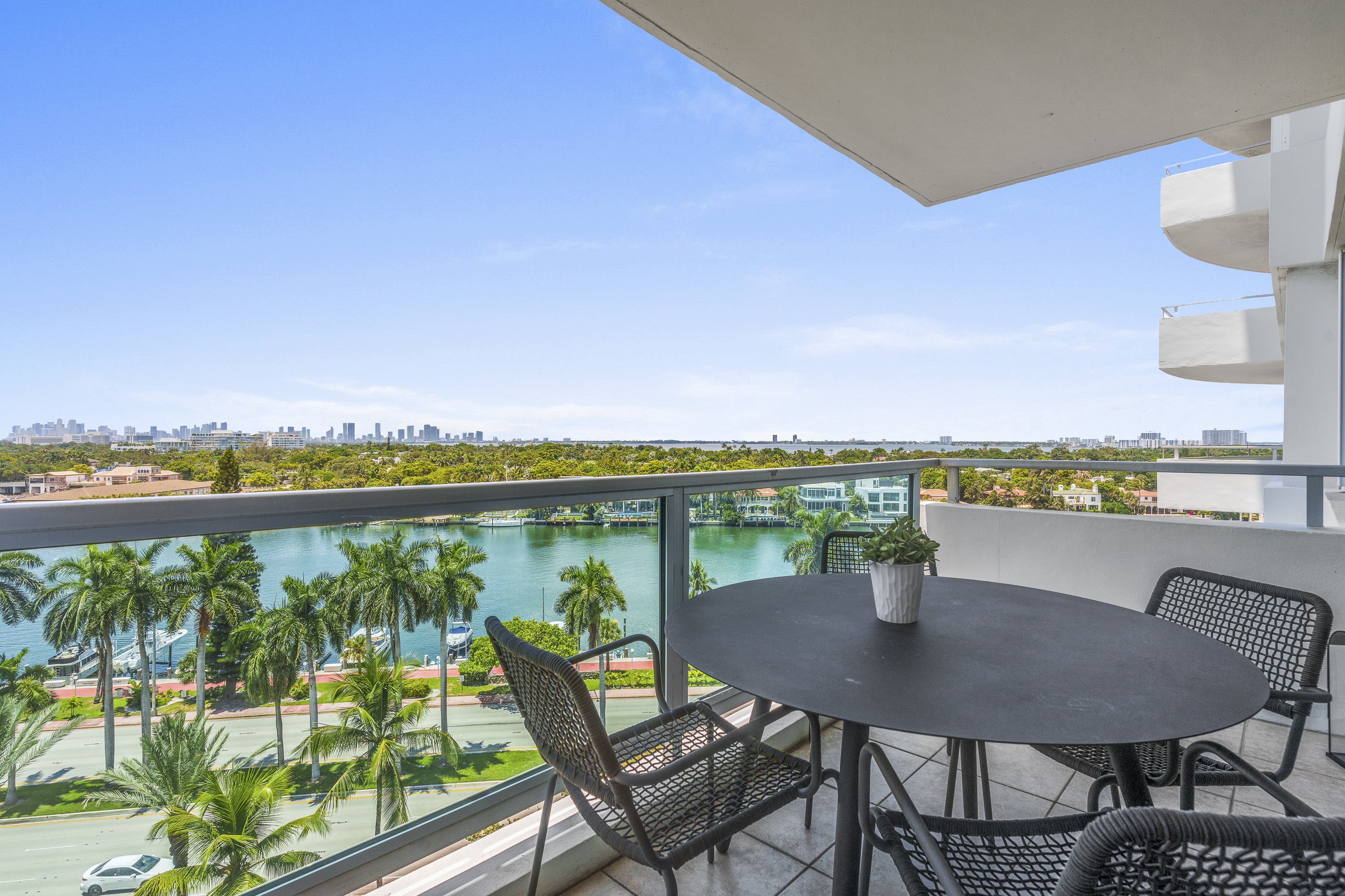 Miami Mar- Beachfront, parking, amenities - Foto 1