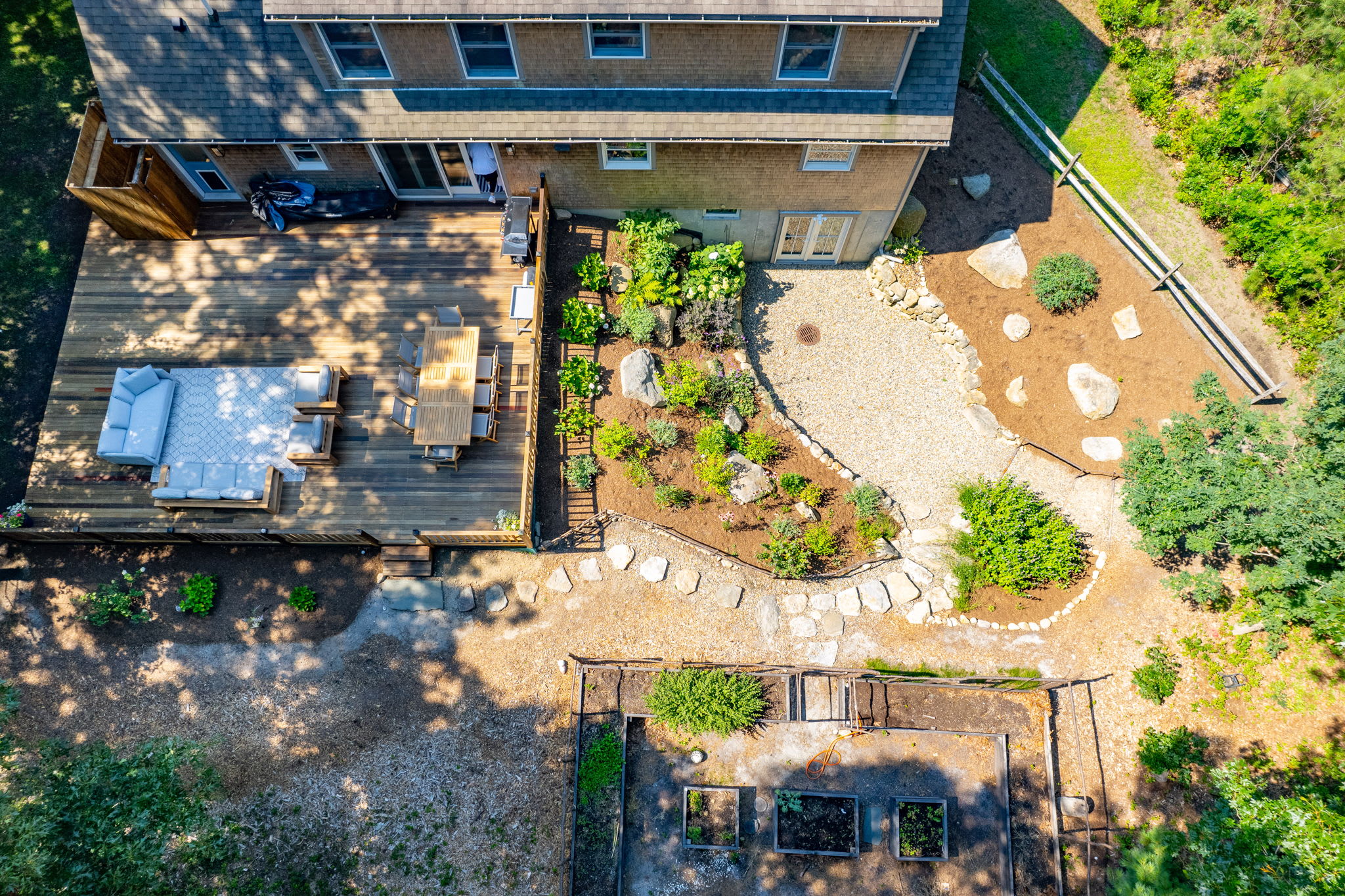 Vineyard Haven Family Beach, Fire Pit & Garden View 4