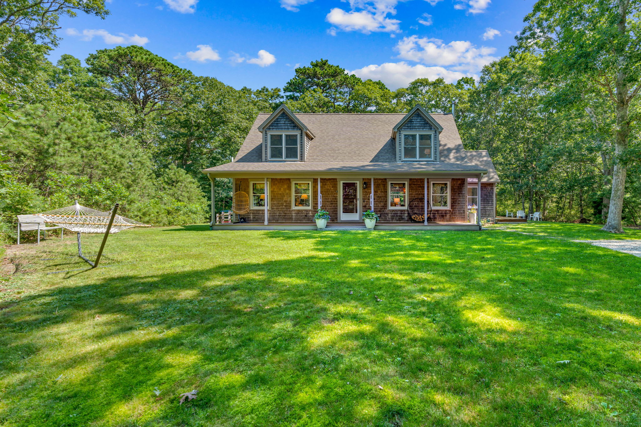 Vineyard Haven Family Beach, Fire Pit & Garden View 5