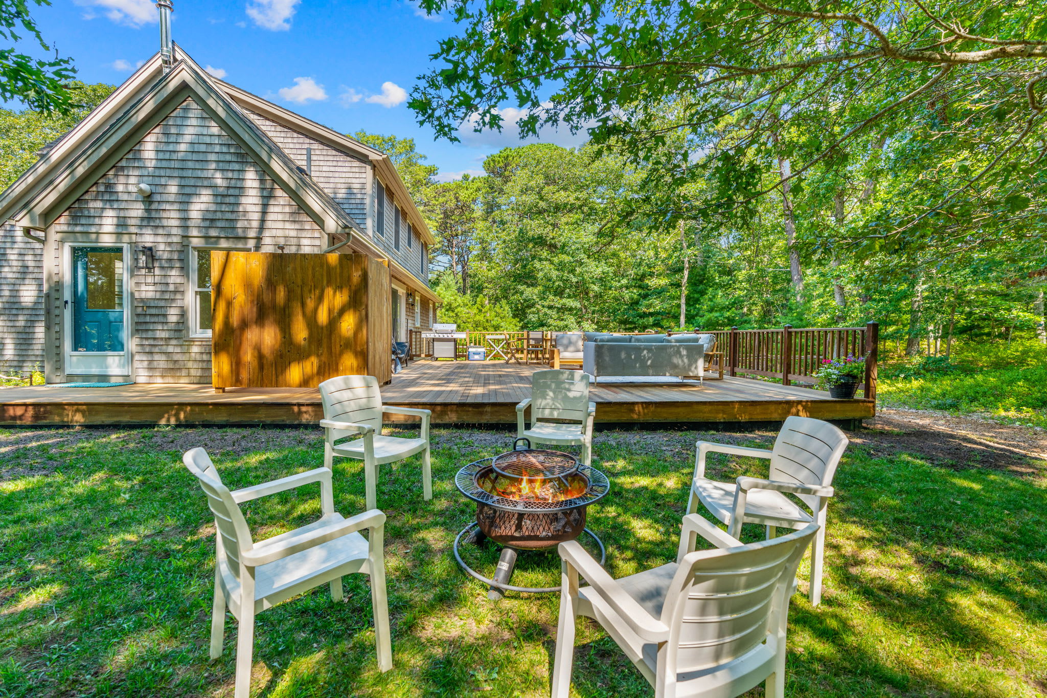 Vineyard Haven Family Beach, Fire Pit & Garden View