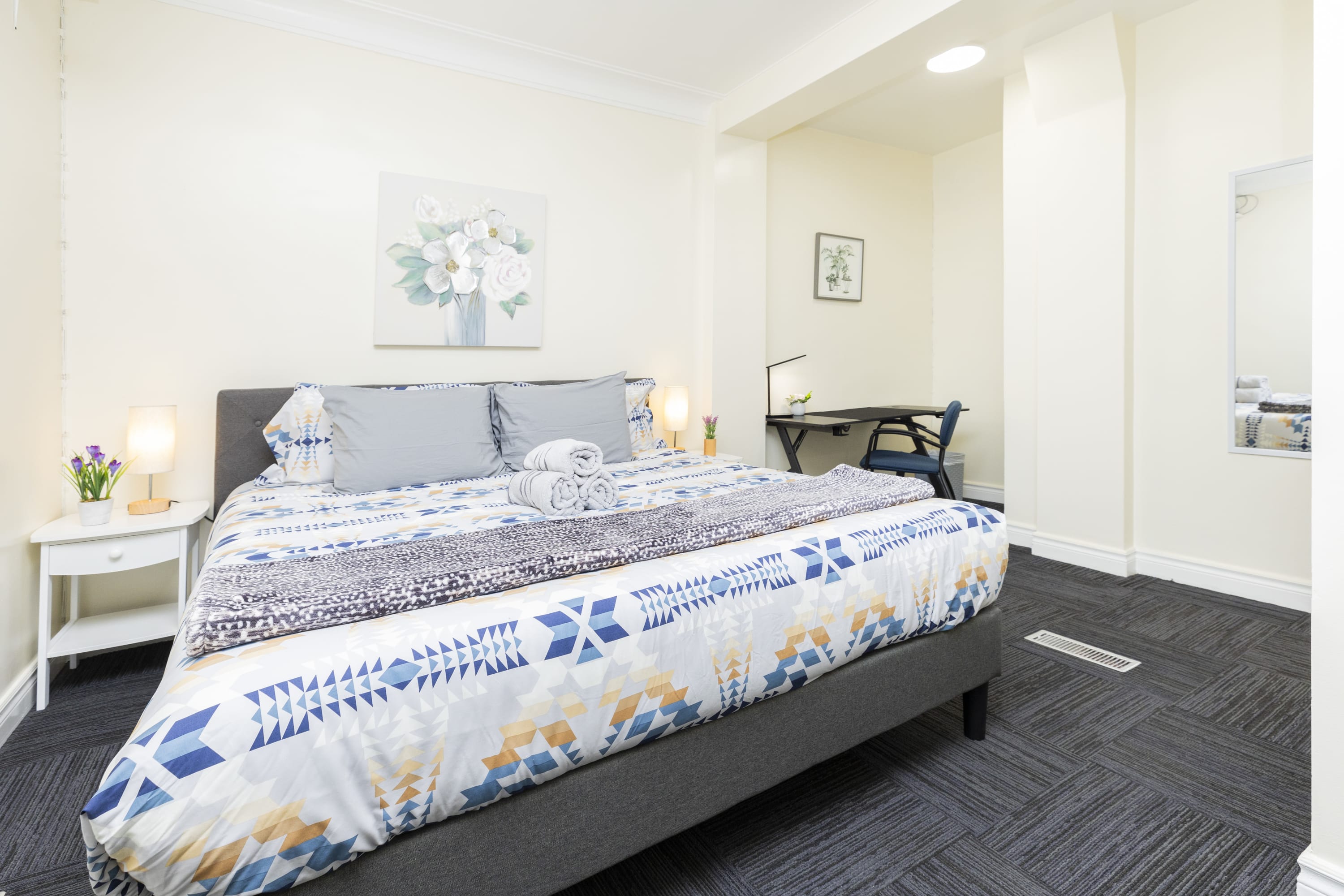 Pet Friendly Apartment Unit in Chinatown