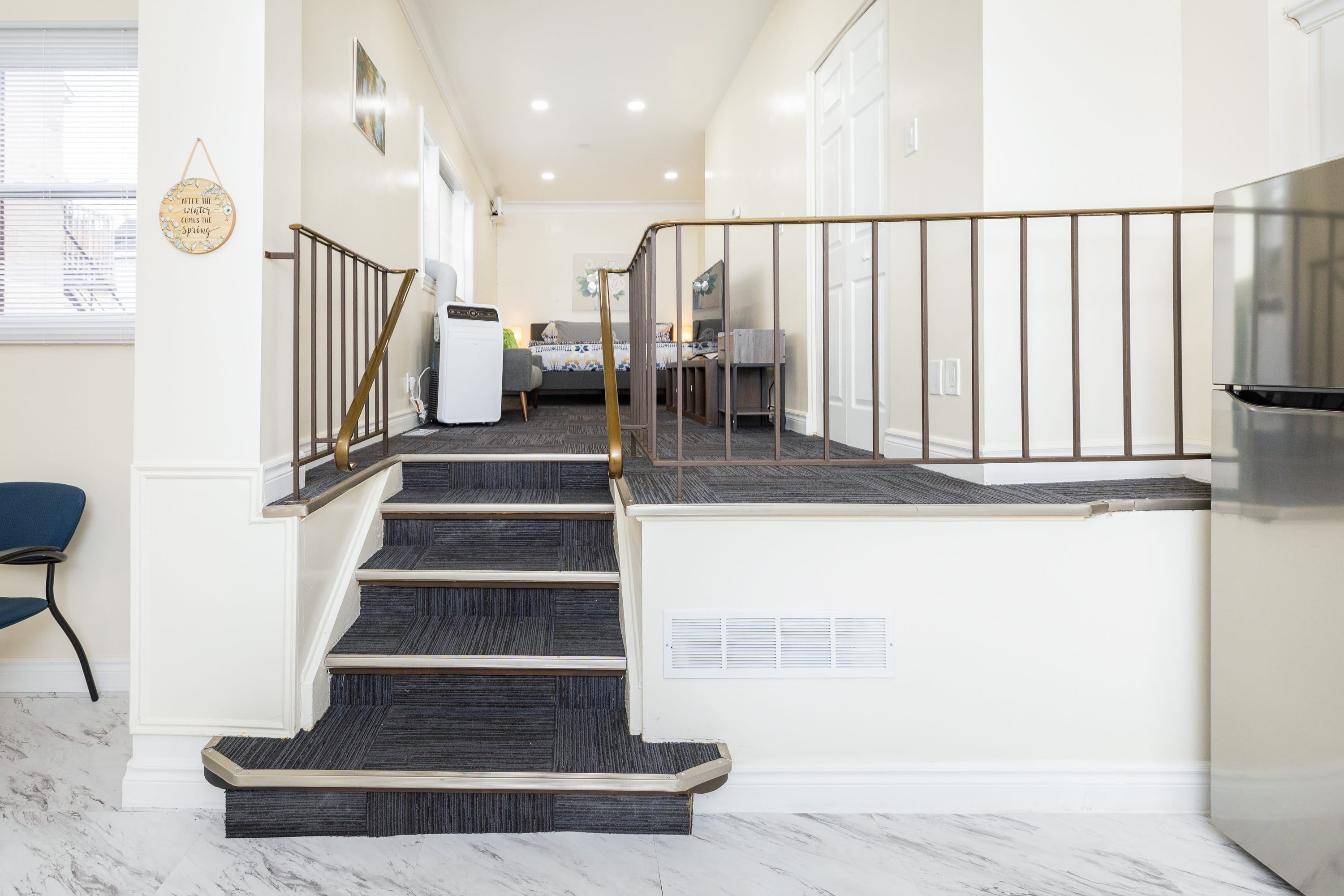 Pet Friendly Apartment Unit in Chinatown | Photo 18