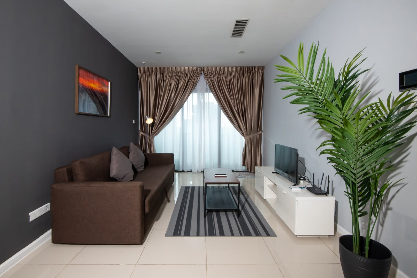 High Floor Suasana Suites 5 in JB City with WiFi — Johor Bahru, Johor — vacation rental