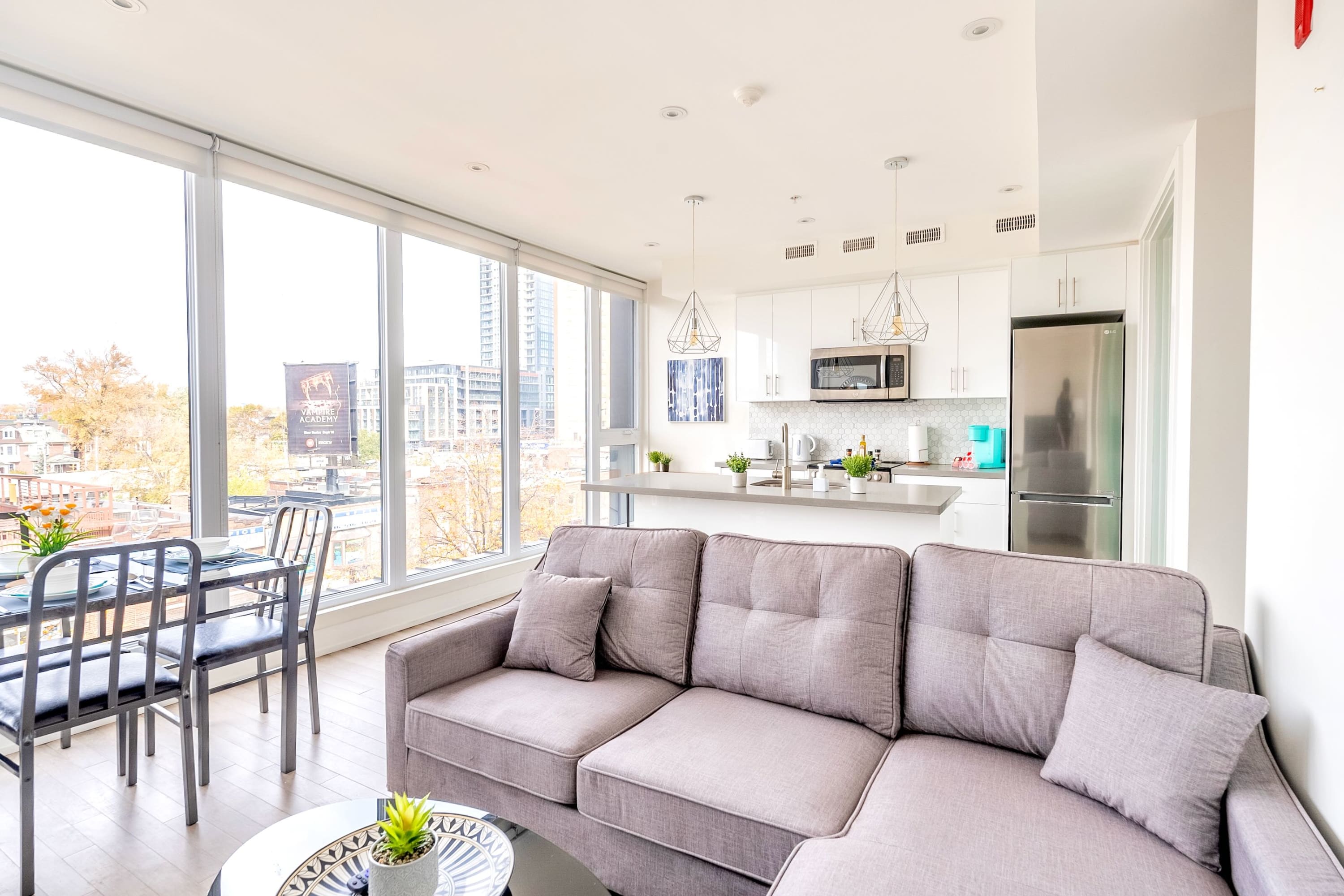 Chic 3 bedroom condo near High Park