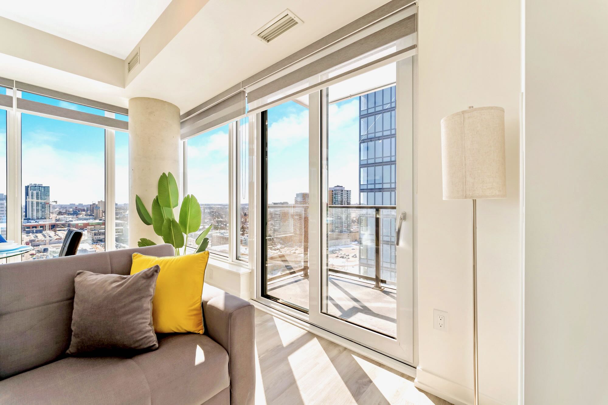 High Rise 1BR Building with Gorgeous Views 7