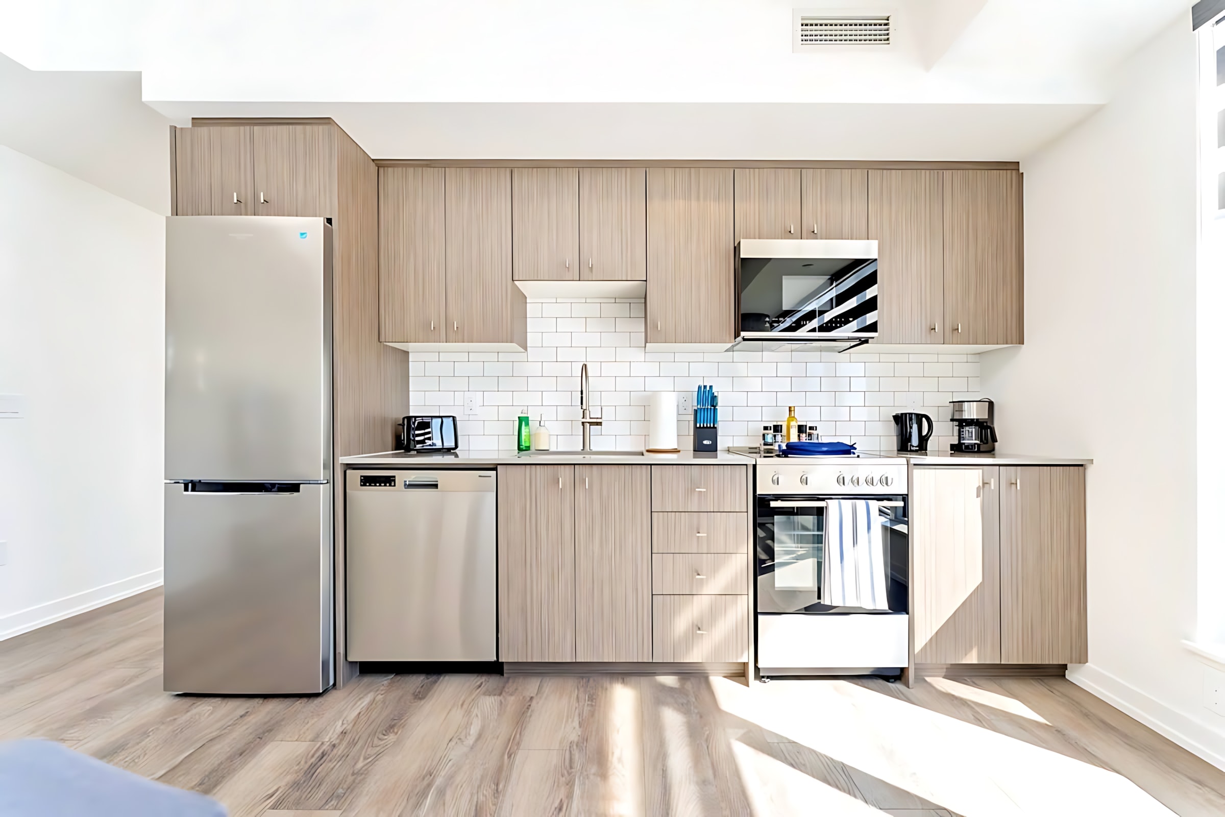 Test New Condo w Great Amenities and City Views | Photo 5