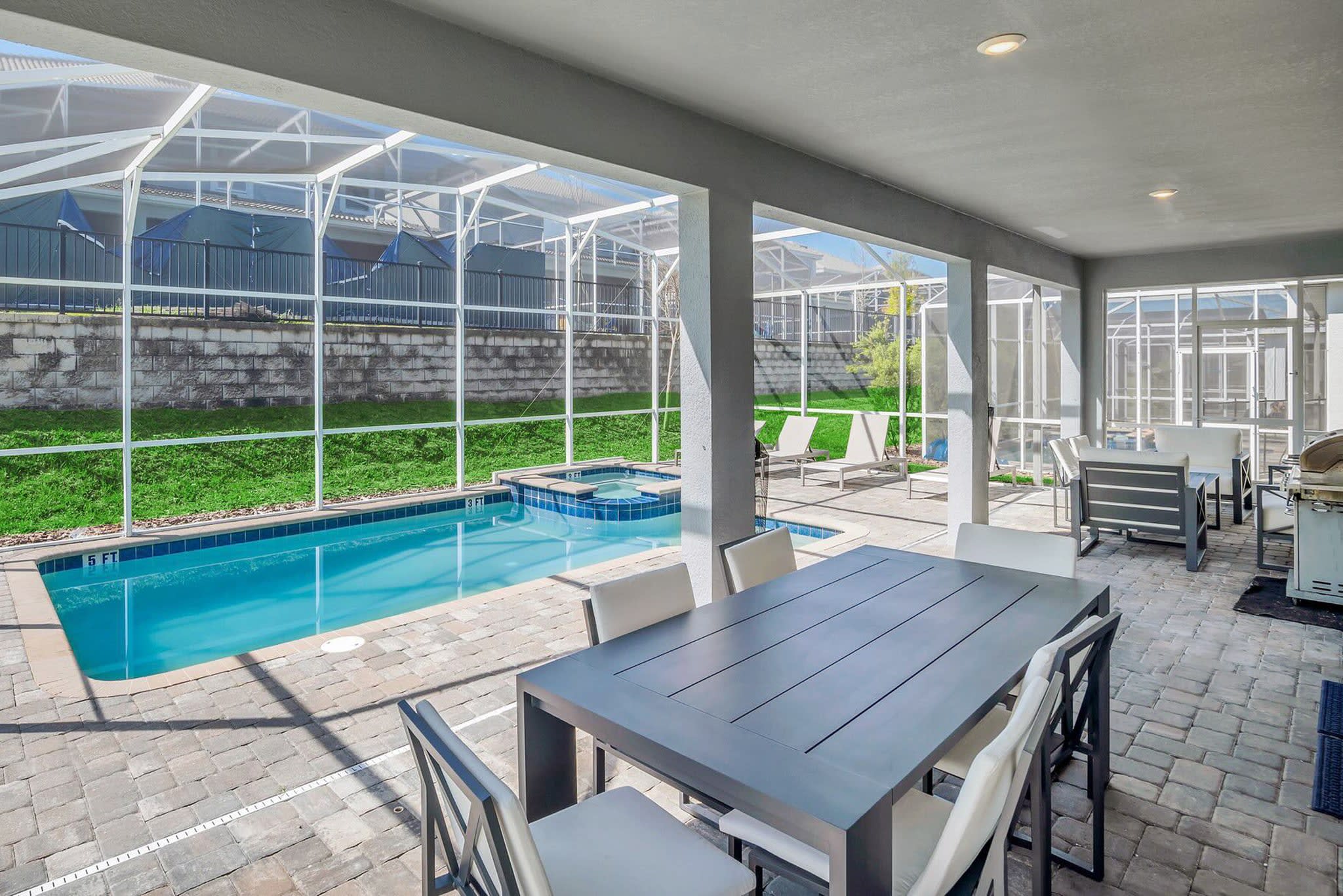 Outdoor Dining Option with BBQ Grill