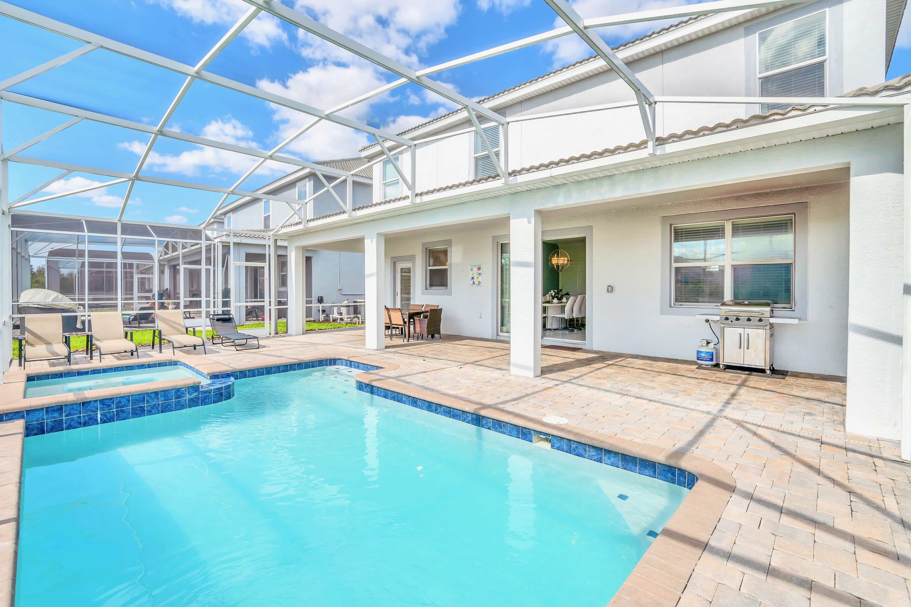 ChampionsGate Home Sleeps 16 w Pool Spa Theatre