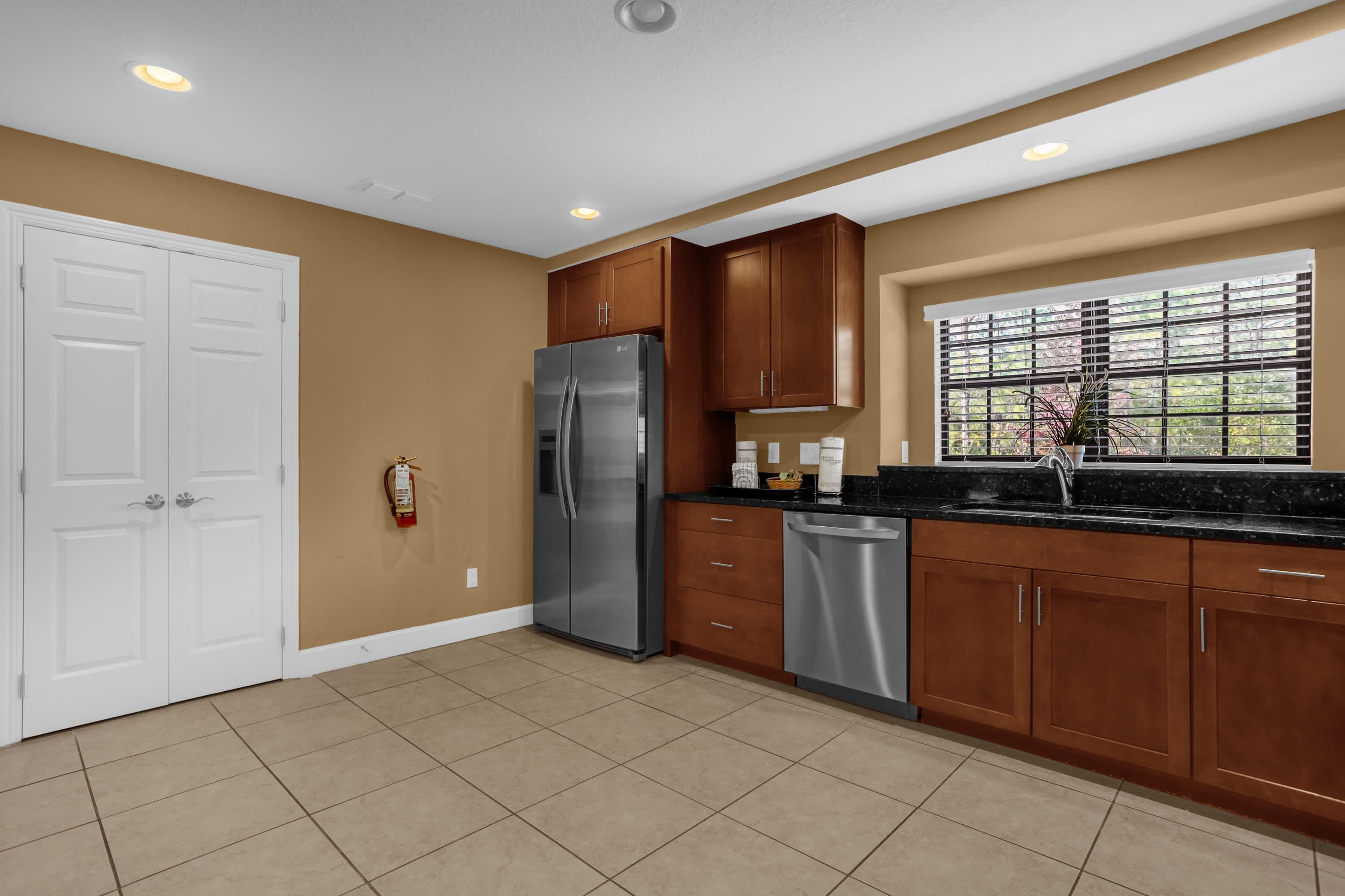Spacious Townhome w Resort Access Near Disney | Photo 9