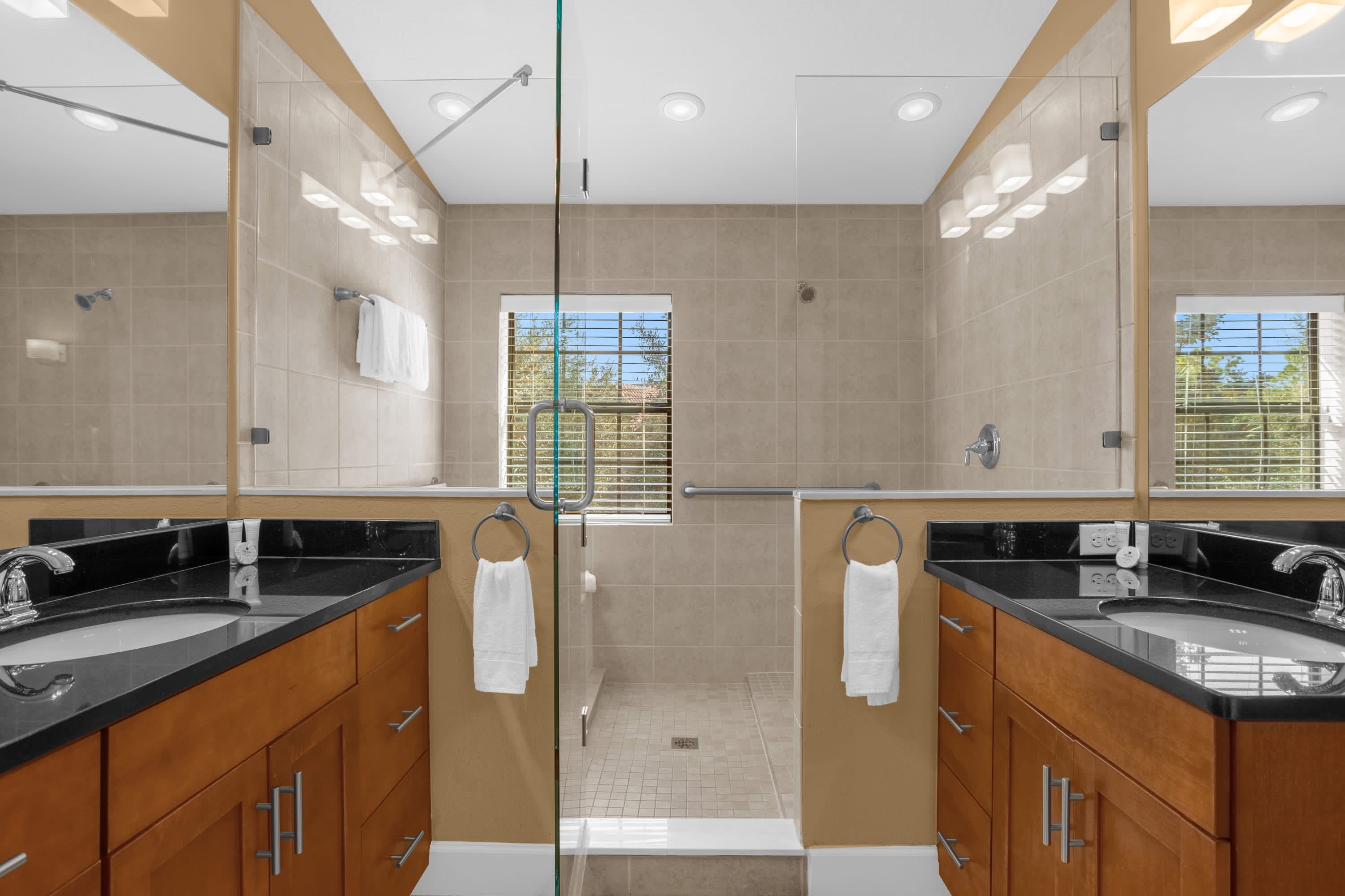 Spacious Townhome w Resort Access Near Disney | Photo 15