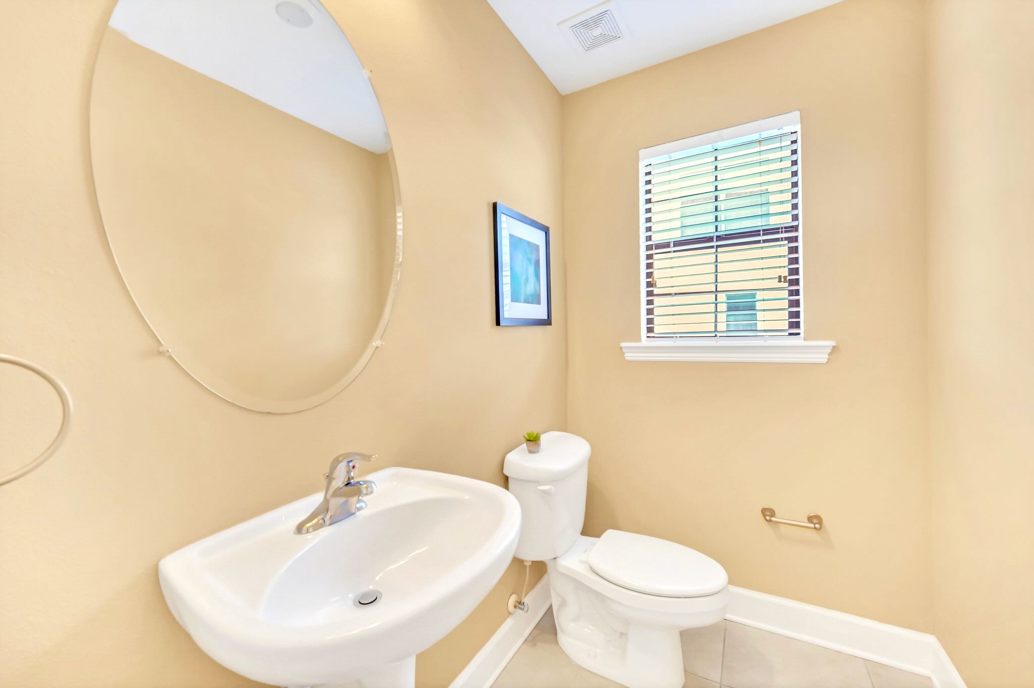 Resort Access 4BR Townhome Steps To Disney | Photo 27